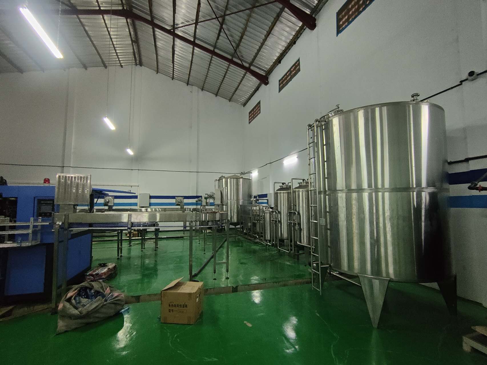 10000bph water filling production line for PET bottle in Benin