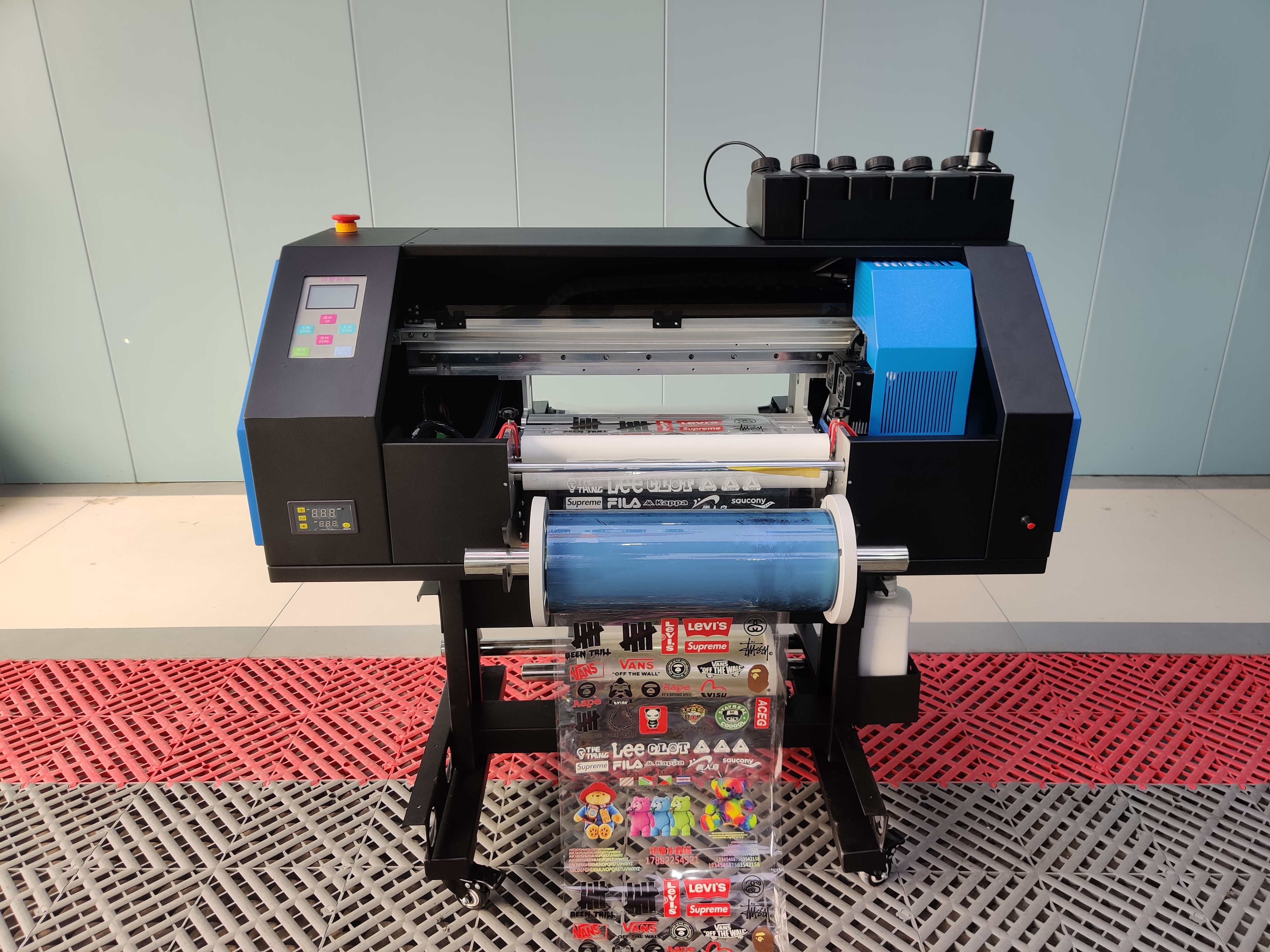 UV Flatbed Crystal Label Printer VS Roll-To-Roll UV Crystal Label Printer