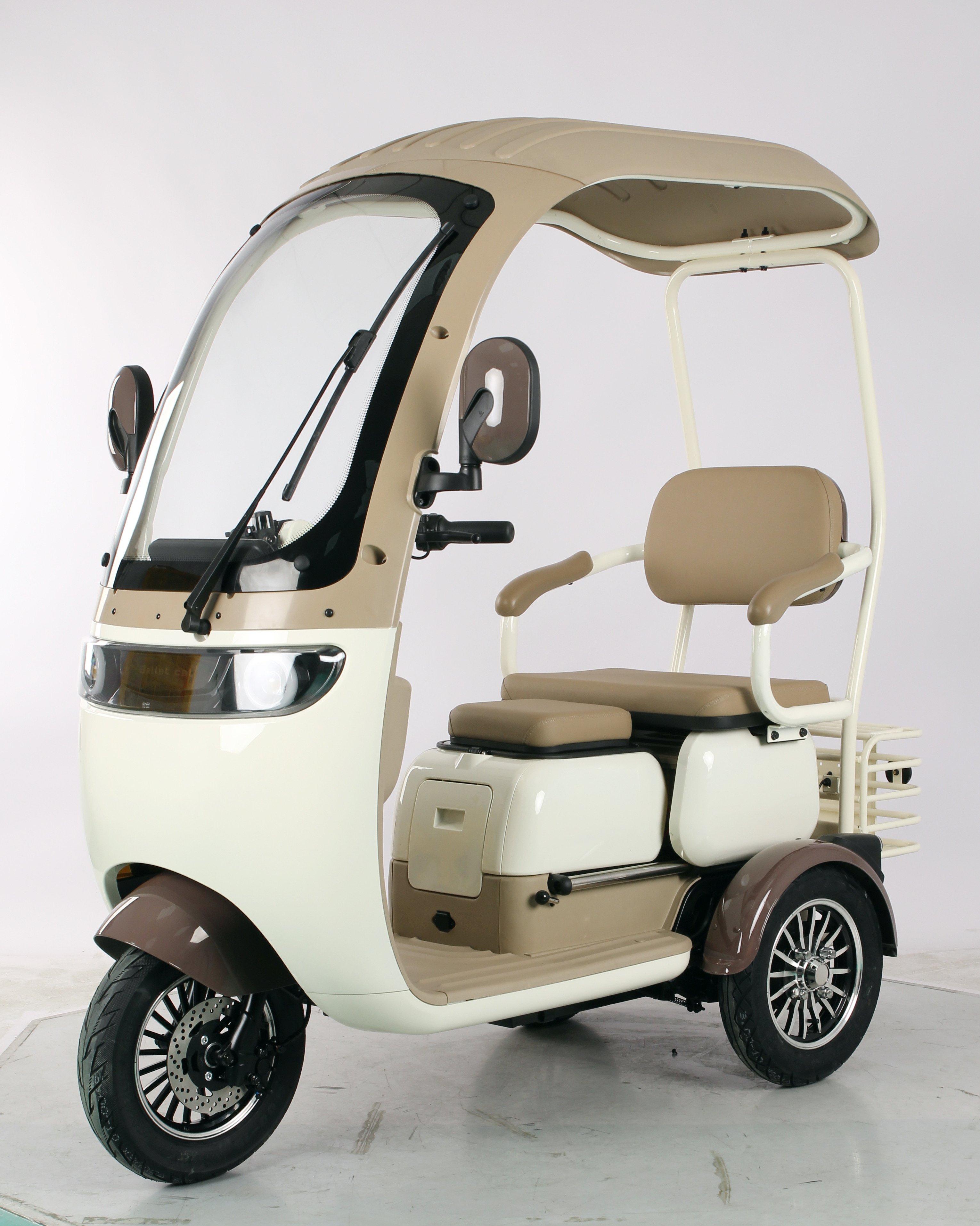El triciclo eléctrico para pasajeros aventurero