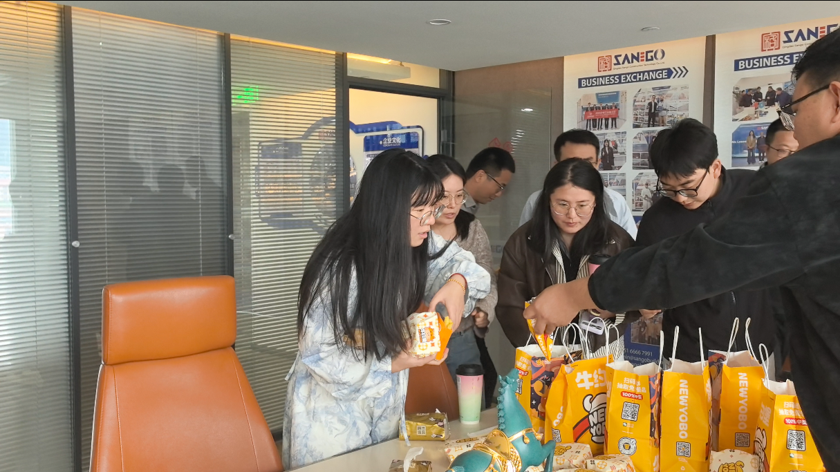 happy 520 cheers for new big order  cinema gathering-3