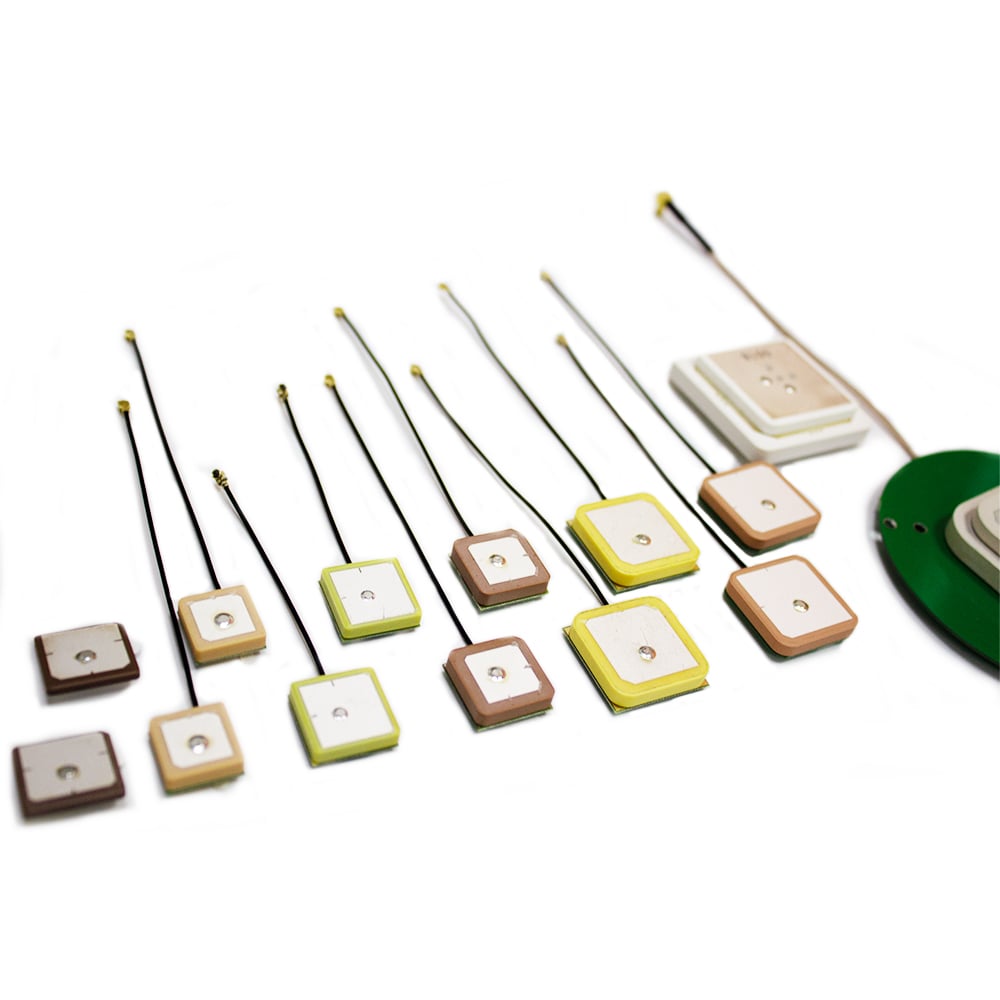 GPS GLONASS/GNSS Active GPS Ceramic Patch Antenna