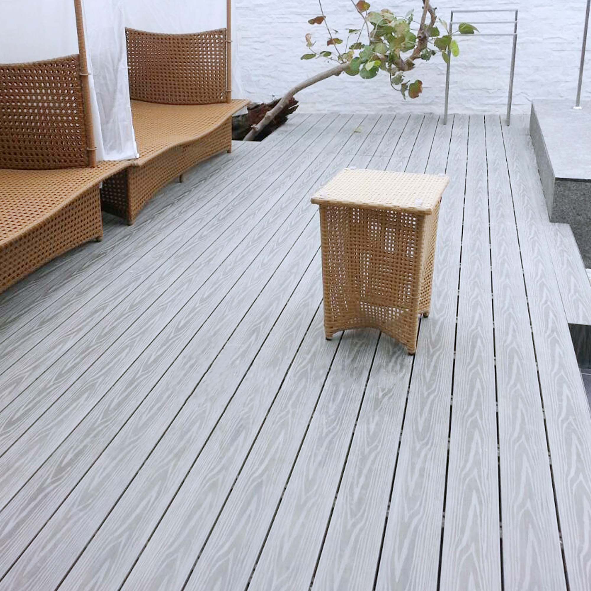How to Choose Between PVC and Composite Decking: A Homeowner's Checklist