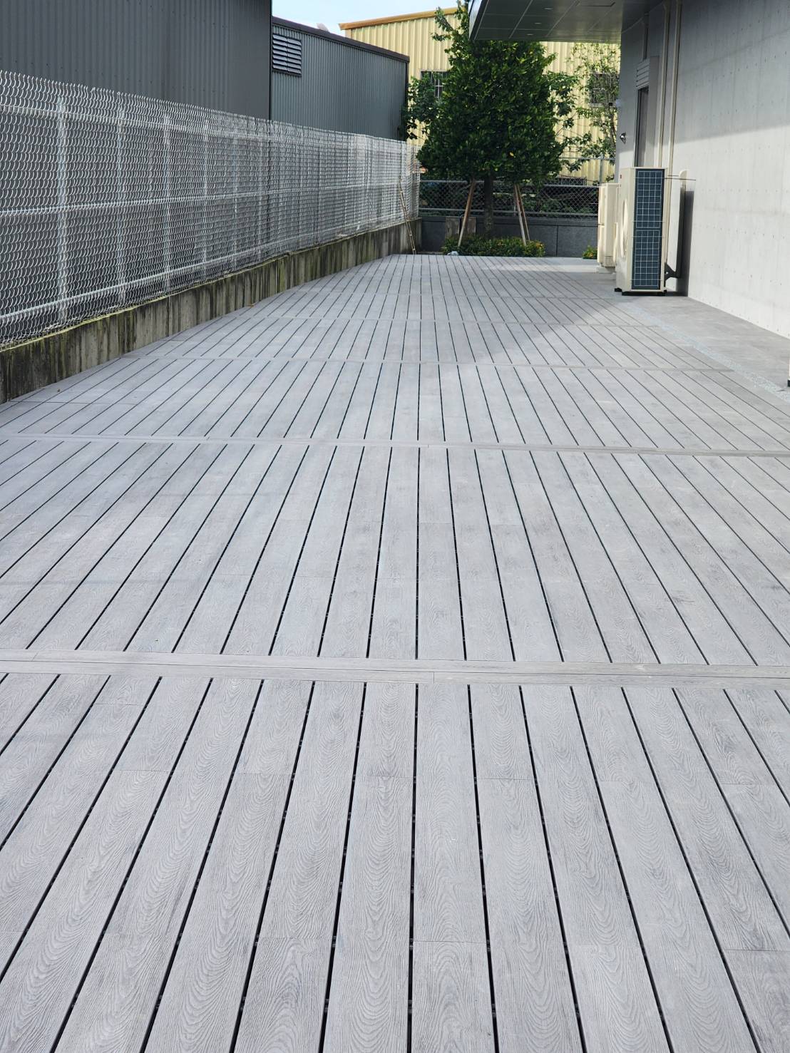 Warp-Resistant Outdoor Flooring: The Hidden Strength That Stands the Test of Time