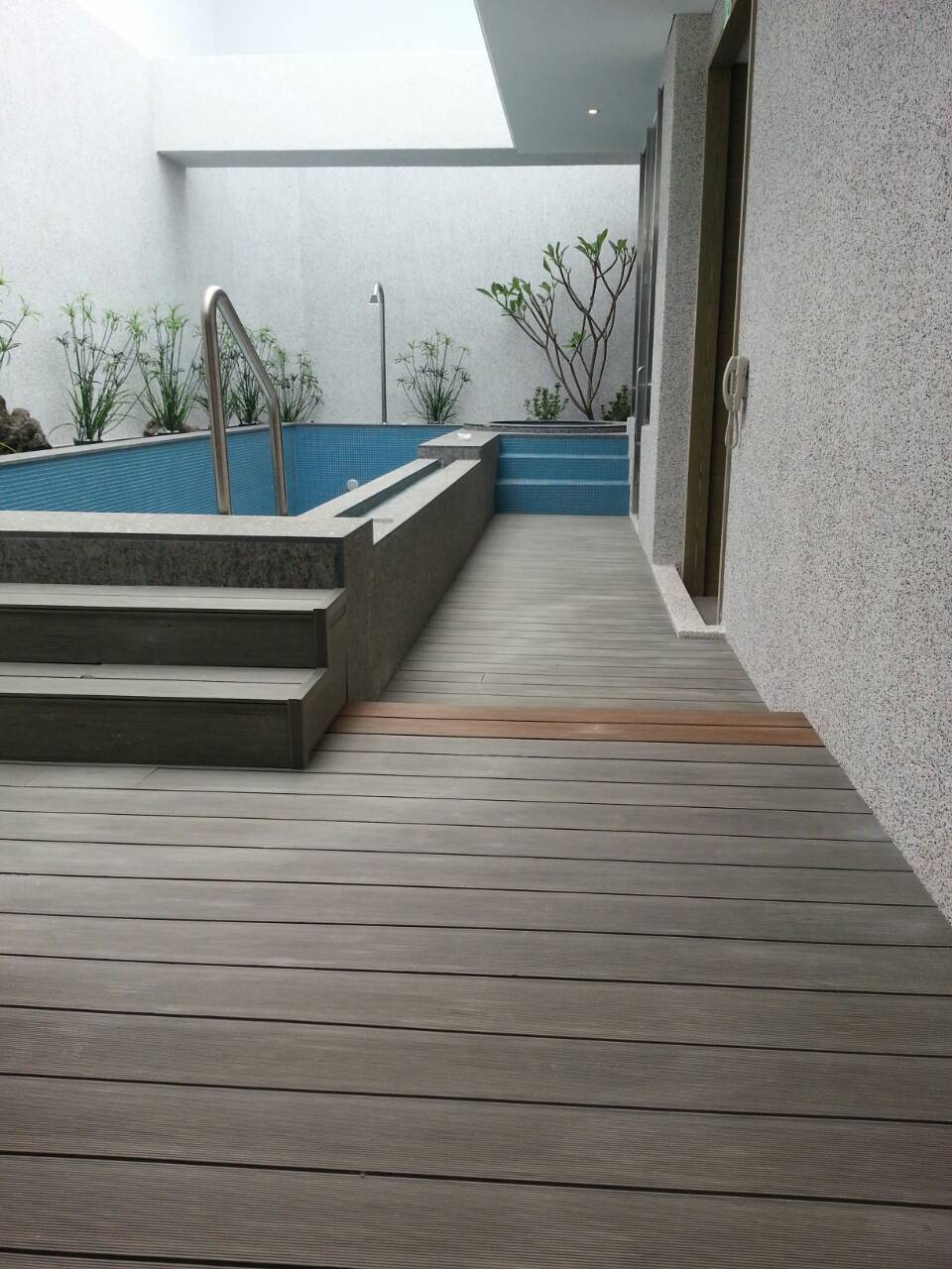 swimming pool deck