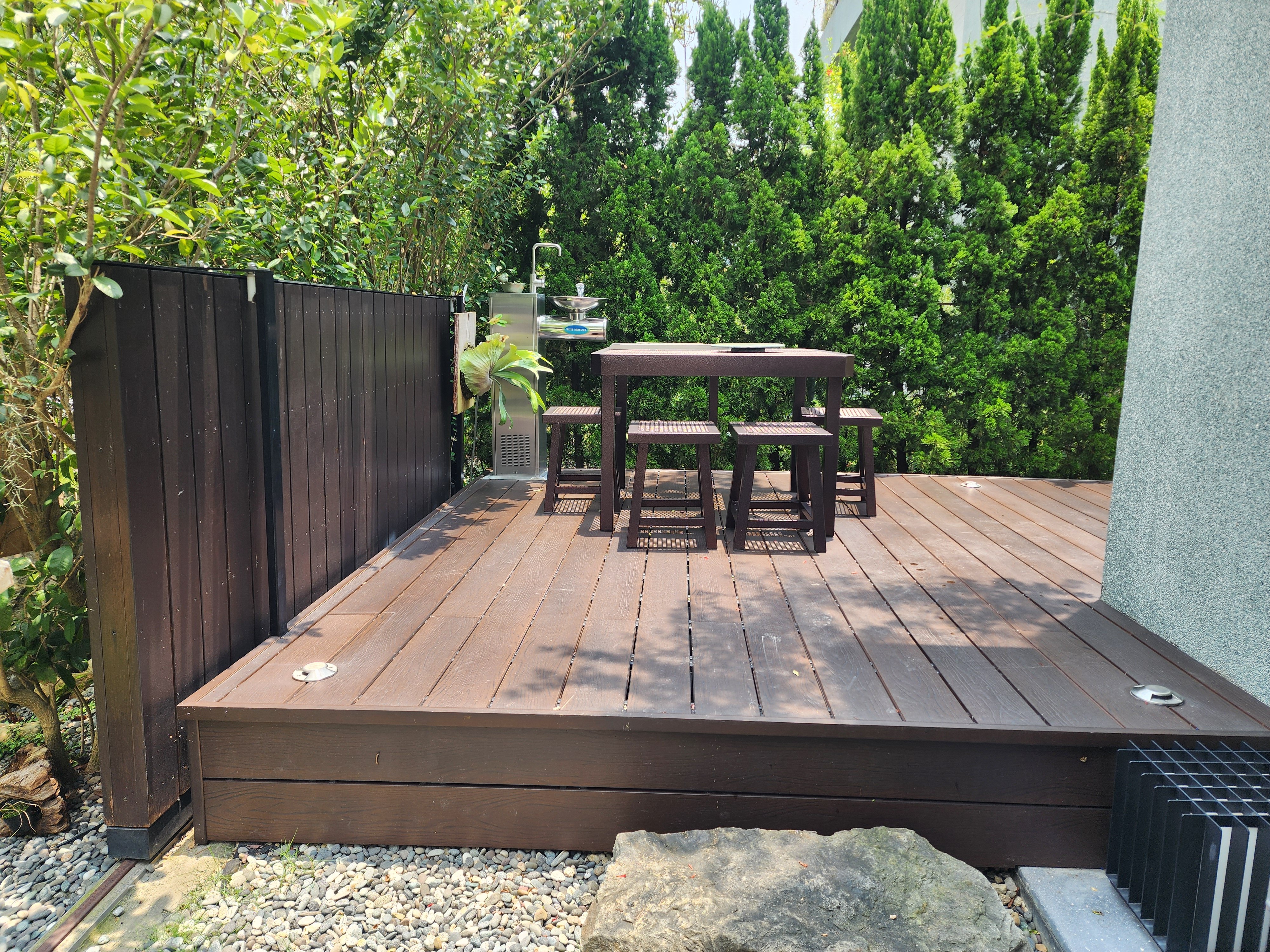 Outdoor Flooring for Commercial Spaces: Beyond Looks, Mind the 'Load Rating'