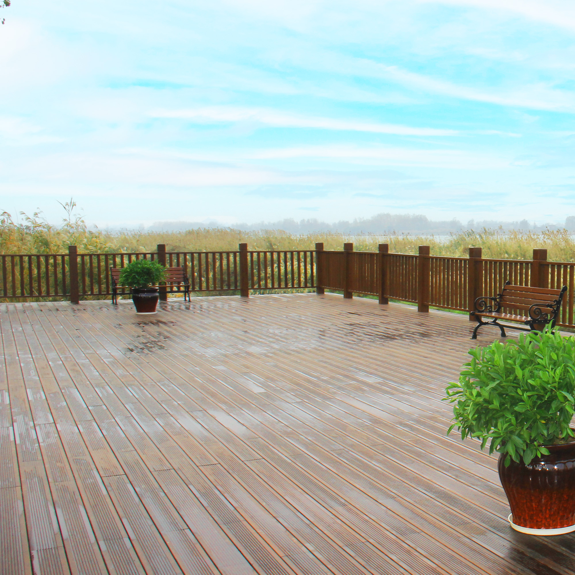 ZaiAn strand woven bamboo decking in a modern outdoor setting - weather-resistant and stylish