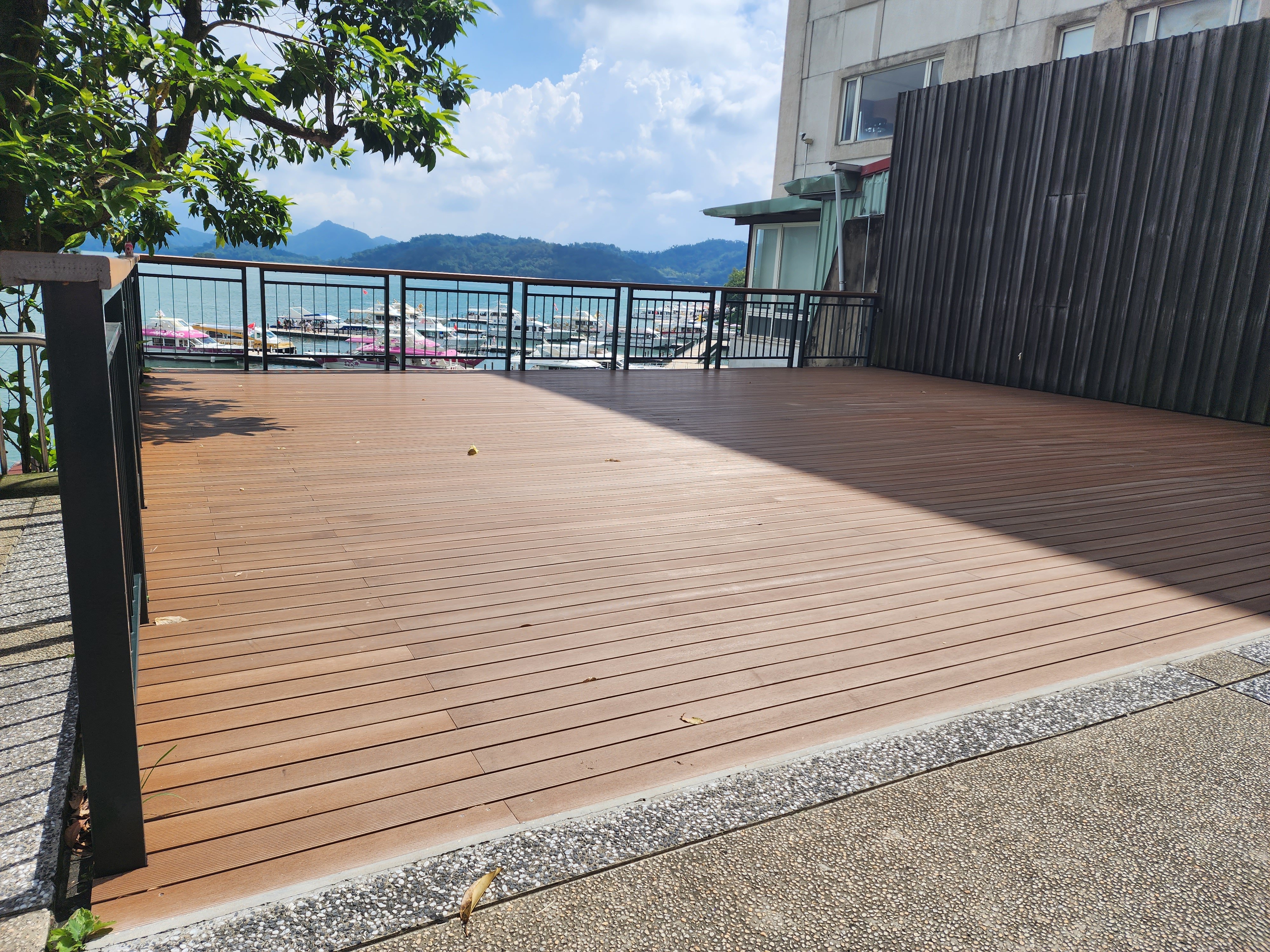 Defining Lasting Aesthetics and Performance for Commercial Terraces