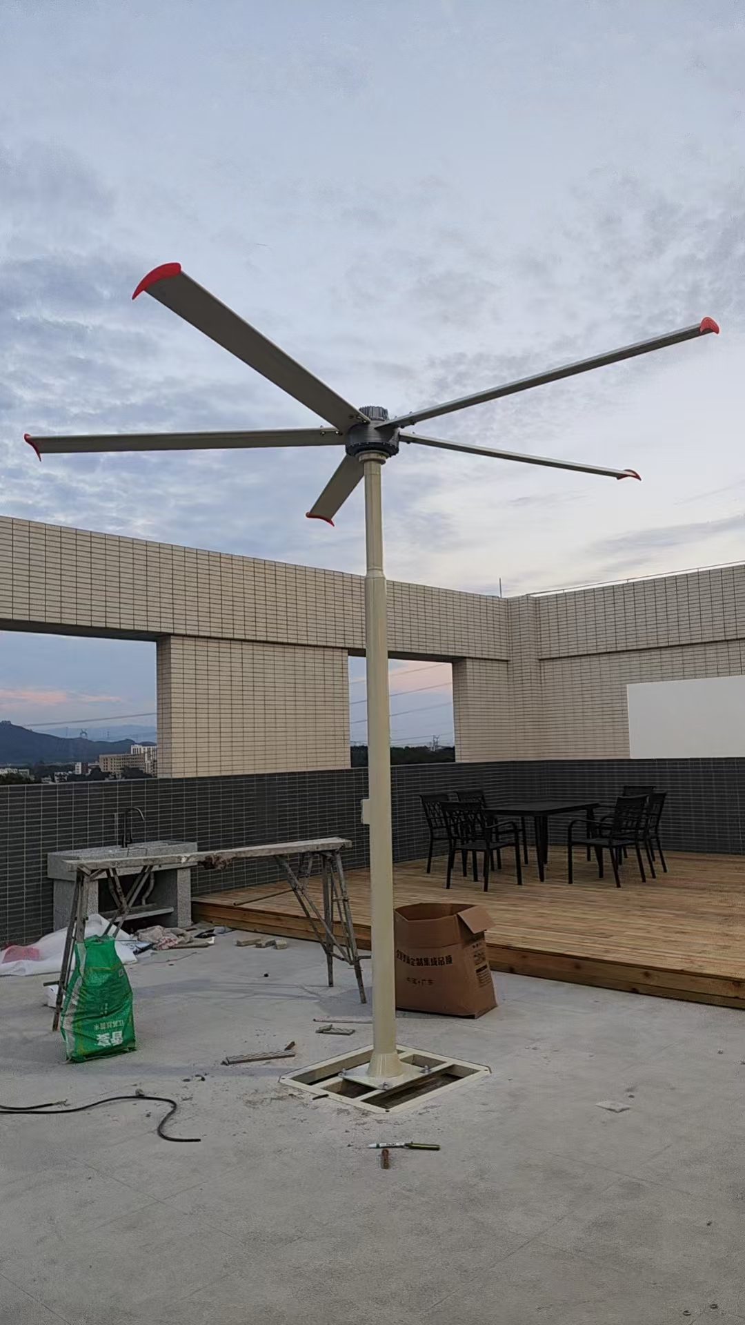 How to Effectively Maintain Outdoor Floor Fans for Longevity and Performance