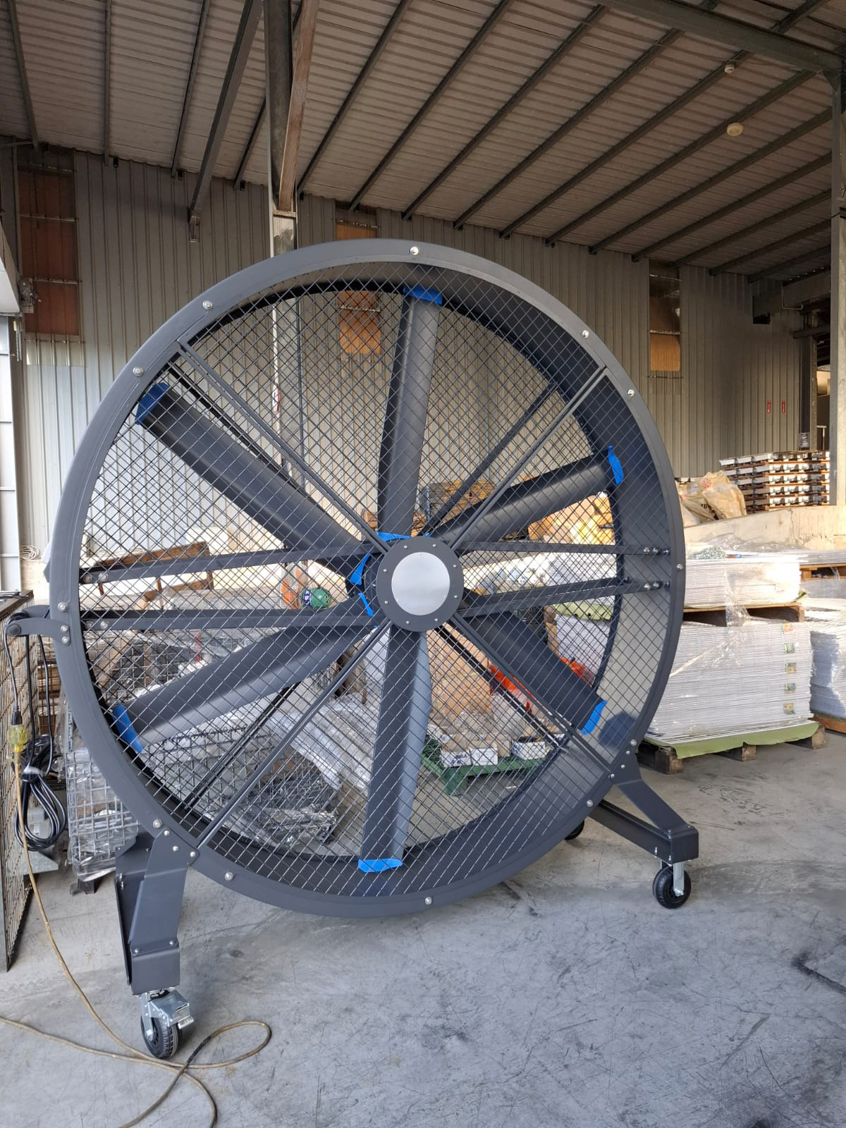 How to Choose the Best Workshop Floor Fan for Maximum Airflow