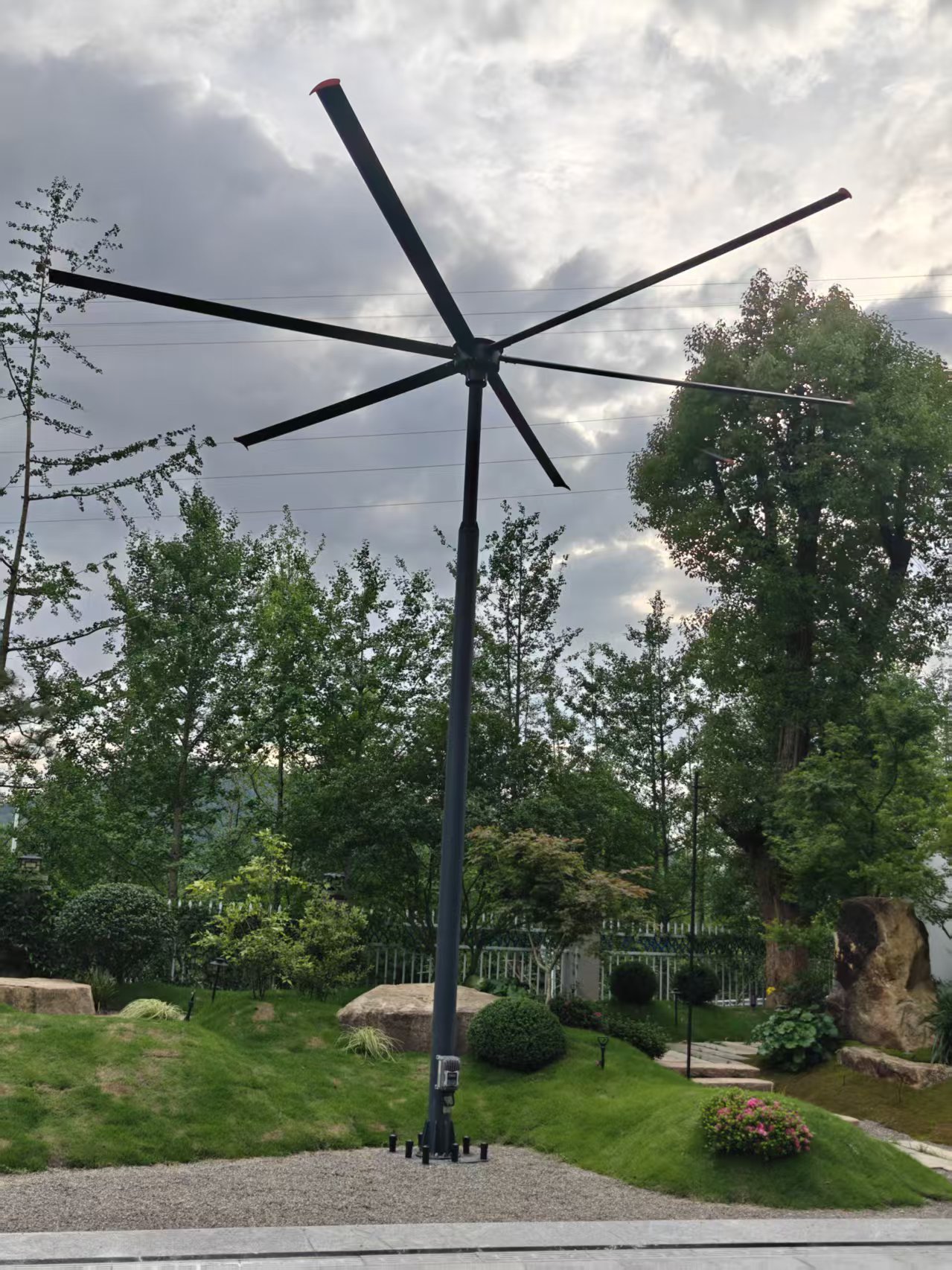 How a Quiet Outdoor Standing Fan Can Enhance Your Outdoor Experience