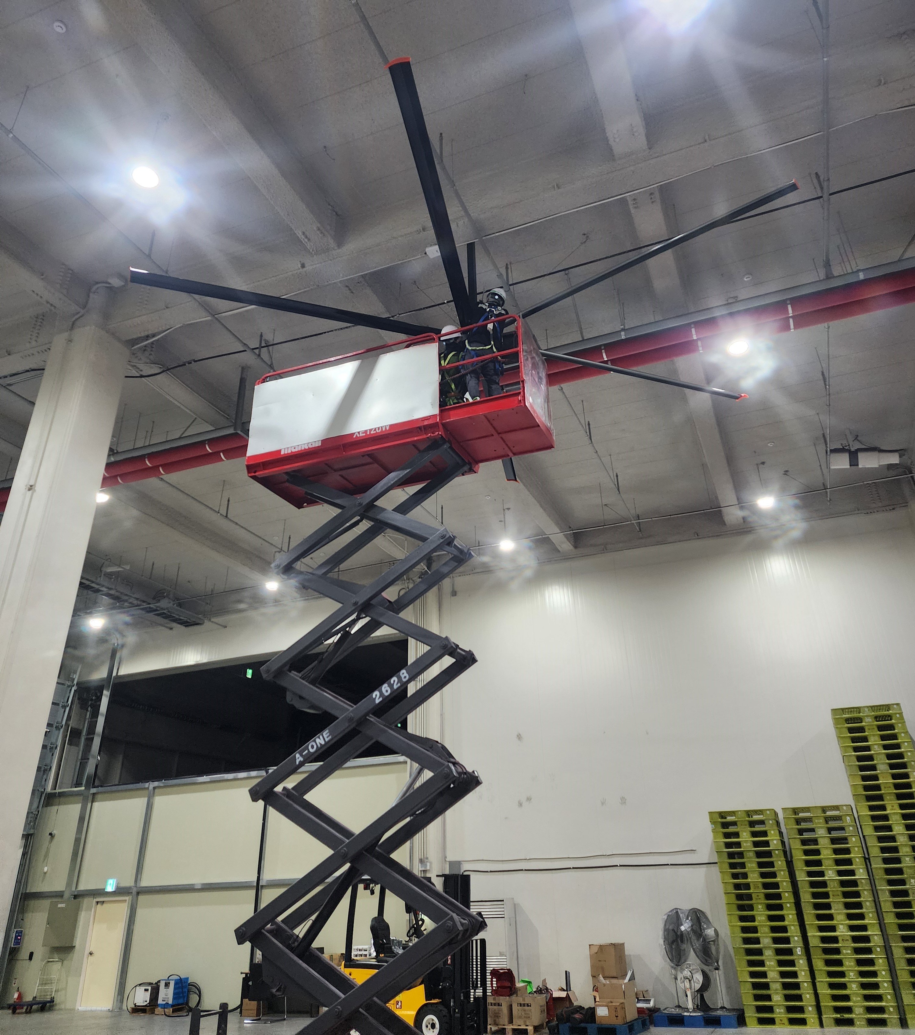 How to Install Industrial Ceiling Fans for Maximum Performance?