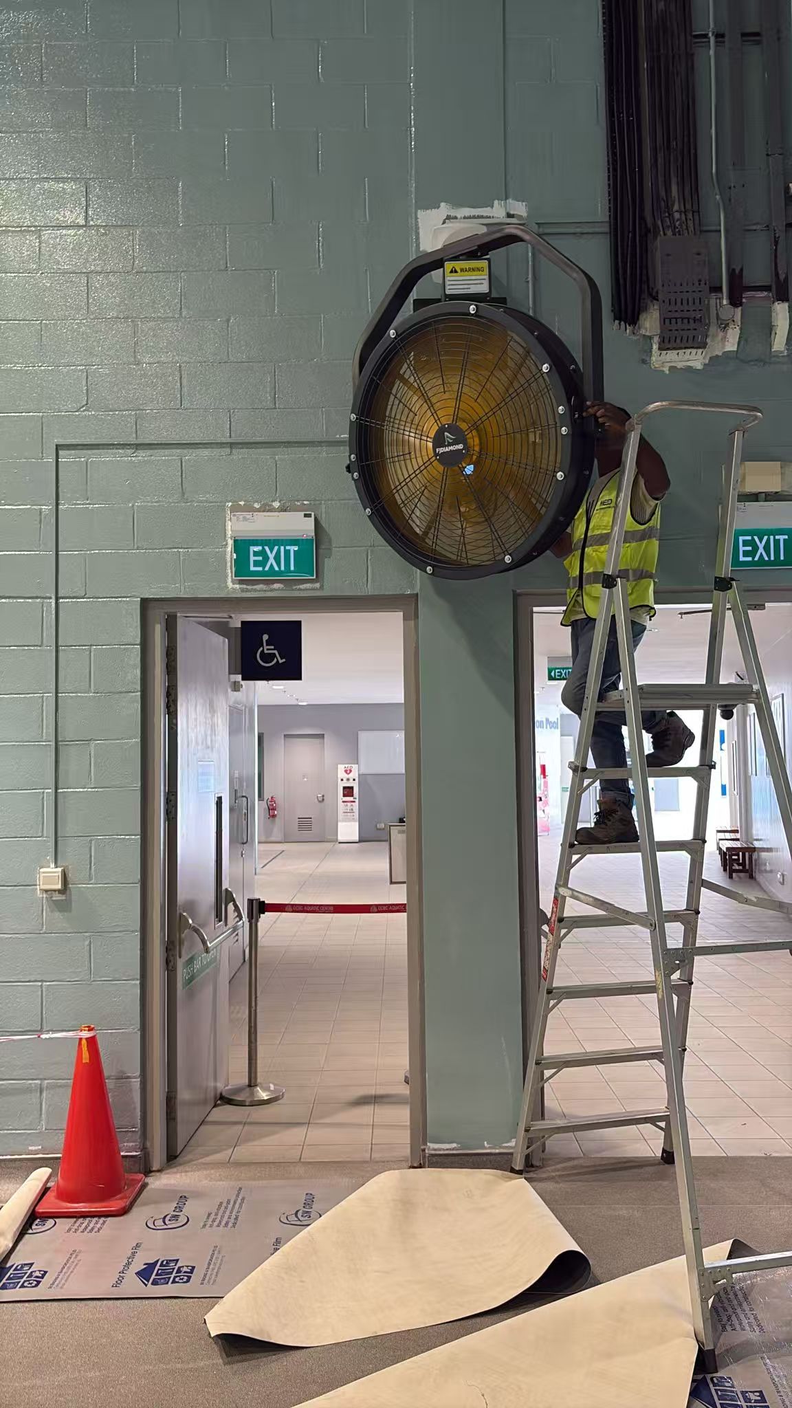 What Are the Common Usage Issues with Warehouse Wall Fans?