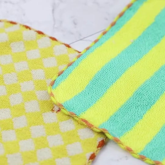 Details of the small handkerchief