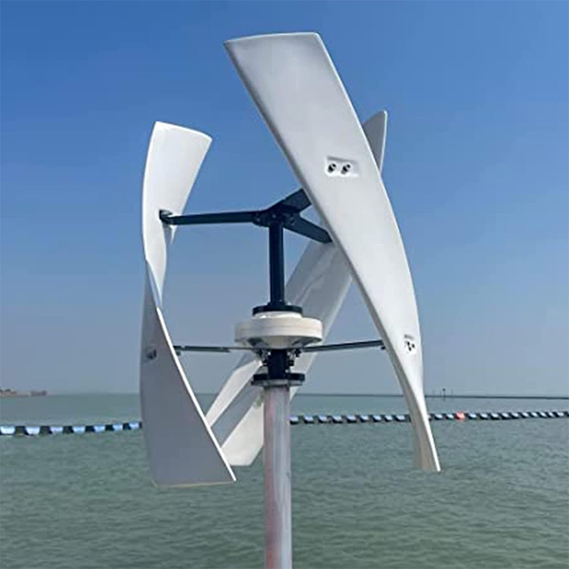 Understanding the Benefits of Small Wind Mills for Various Applications