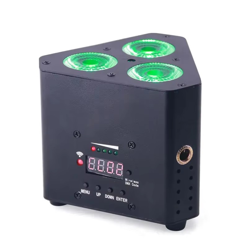 AOPU LED akkuparivalaisin RGBWA+UV 6:1 ylöspäin suunnattavat valot langattomalla akkuvirta hääille, messuille, kanttiineille