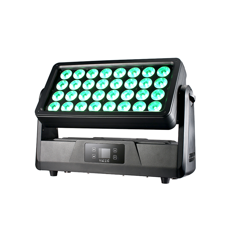 Vedeneristetty 32 × 40 W RGBW 4-in-1 LED-liikkuva päävalo (wash-light), jossa on stroboskooppitoiminto – sopii ulkokäyttöön