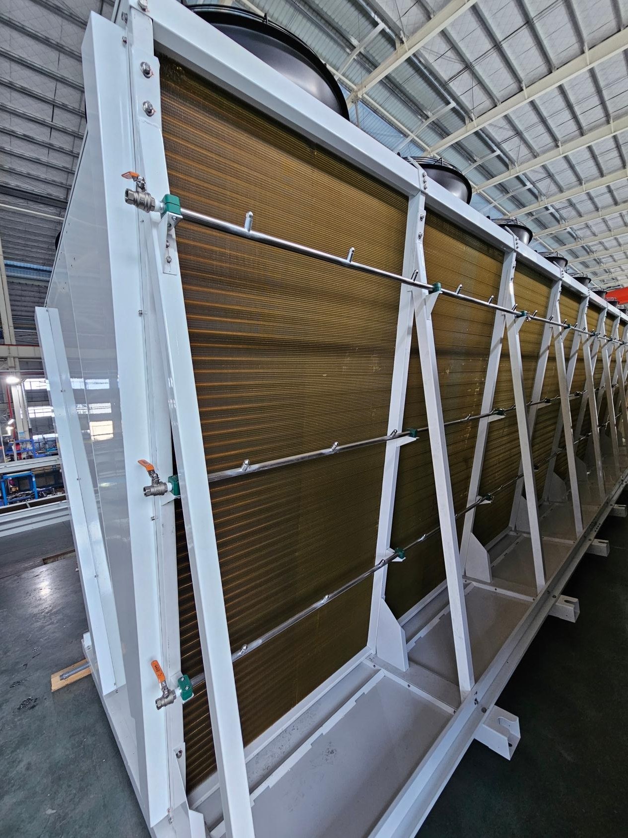Adiabatic Dry Cooler Explained: How Precooling Boosts Performance in High-Temperature Data Centers and Mining Farms
