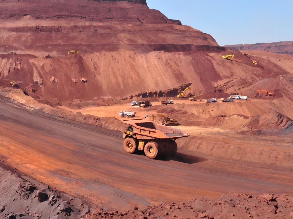 The Transport Power of Iron Ore Giants: Who Dominates the Super Haul Trucks?