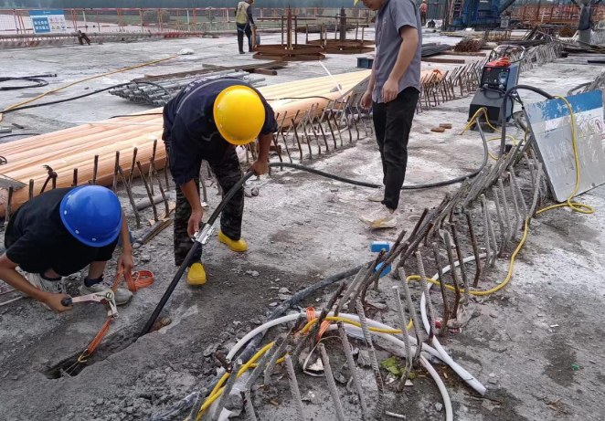 Concrete Blockage in Construction Conduit Pipes: Mechanical Unclogging Solutions