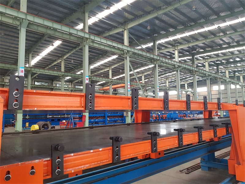 W jaki sposób główne linie produktów różnią się u firm Zhongji Machinery, Wuxi Weihua, Jinggong Group oraz Hangzhou Zhongyuan?