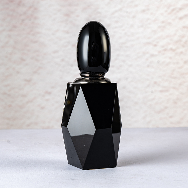 SmallBridge supplier's new design Wholesale personalized all black fragrant water bottle Body 283g Essential oil bottle Capacity 12ml Liquid bottle