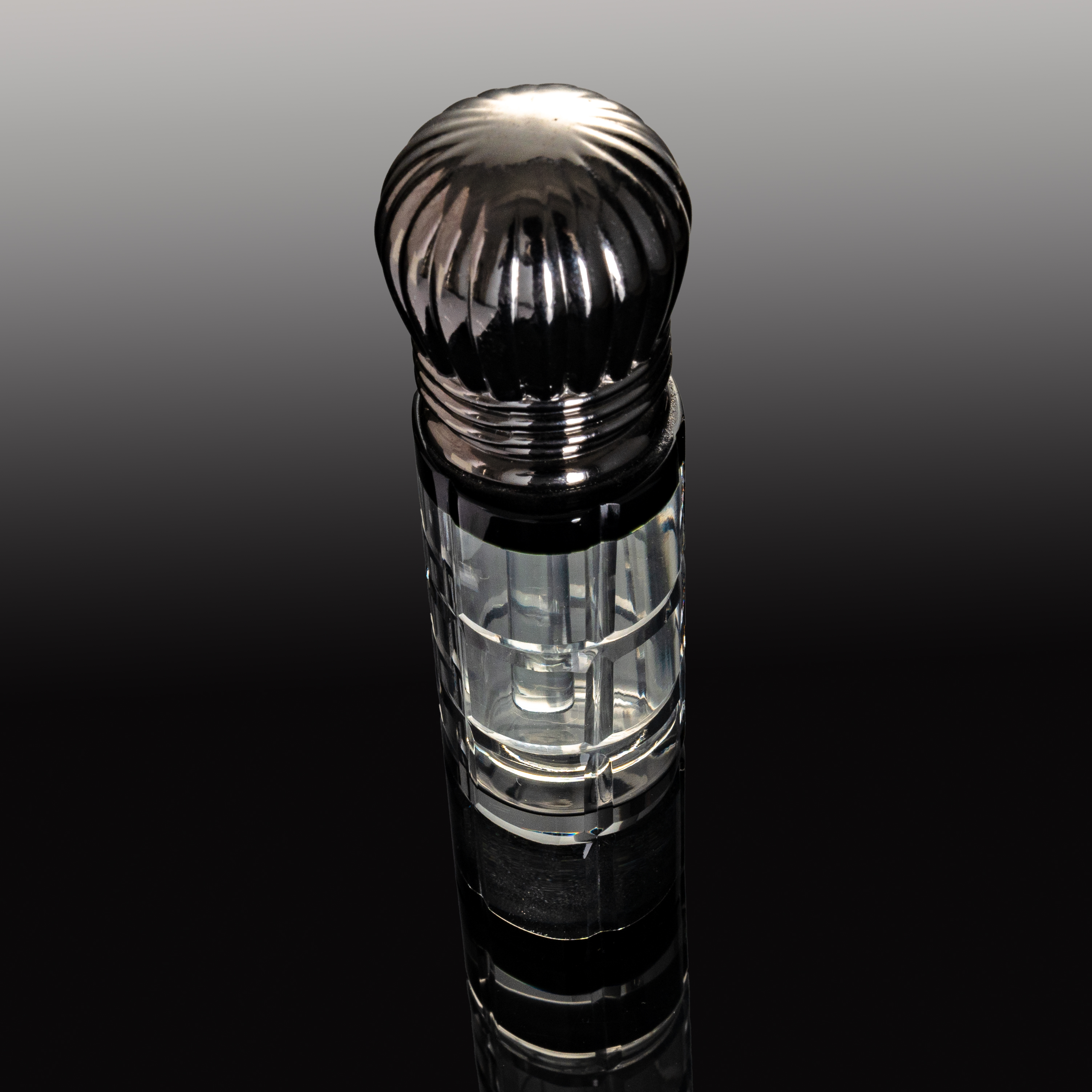 SmallBridge Crystal perfume bottle Metal bottle cap can be customized, can be delivered wholesale for personal use Preferred bottle body 175g.6ml