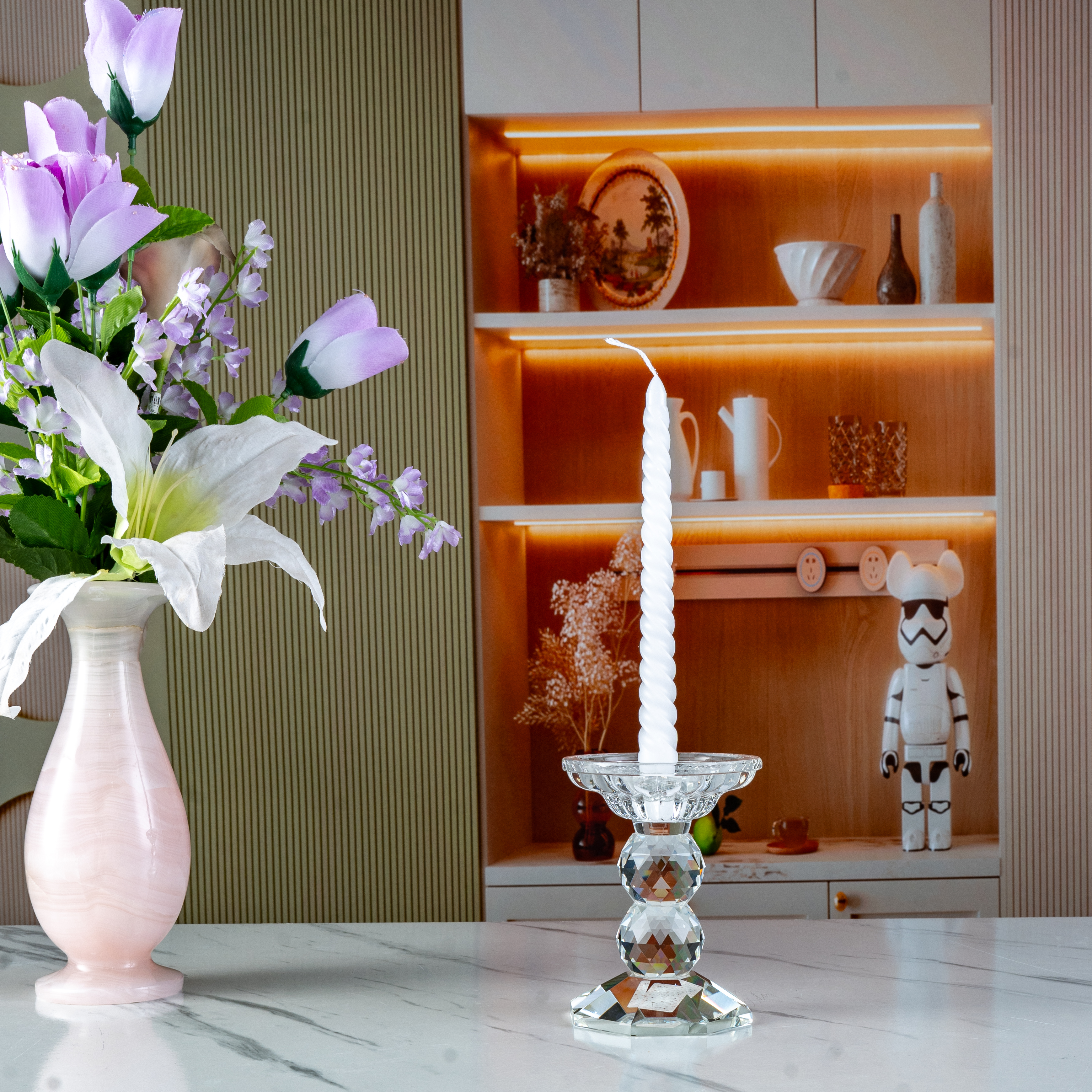 Smallbridge Crystal specialiseert zich in grosverkoop van luxueuze kristallen kaarsenhouders, meubelornamenten, creatieve cadeaus, hoogwaardige aanpassing