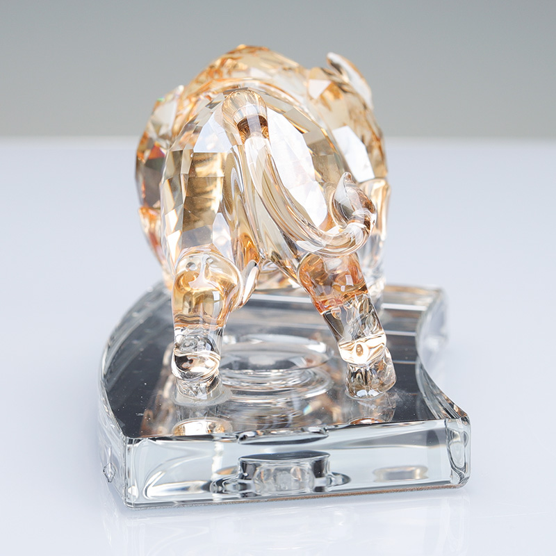  Crystal handicrafts, gifts for the Chinese zodiac sign of the Ox, and high-end, atmospheric, cute, and vivid living room decorations