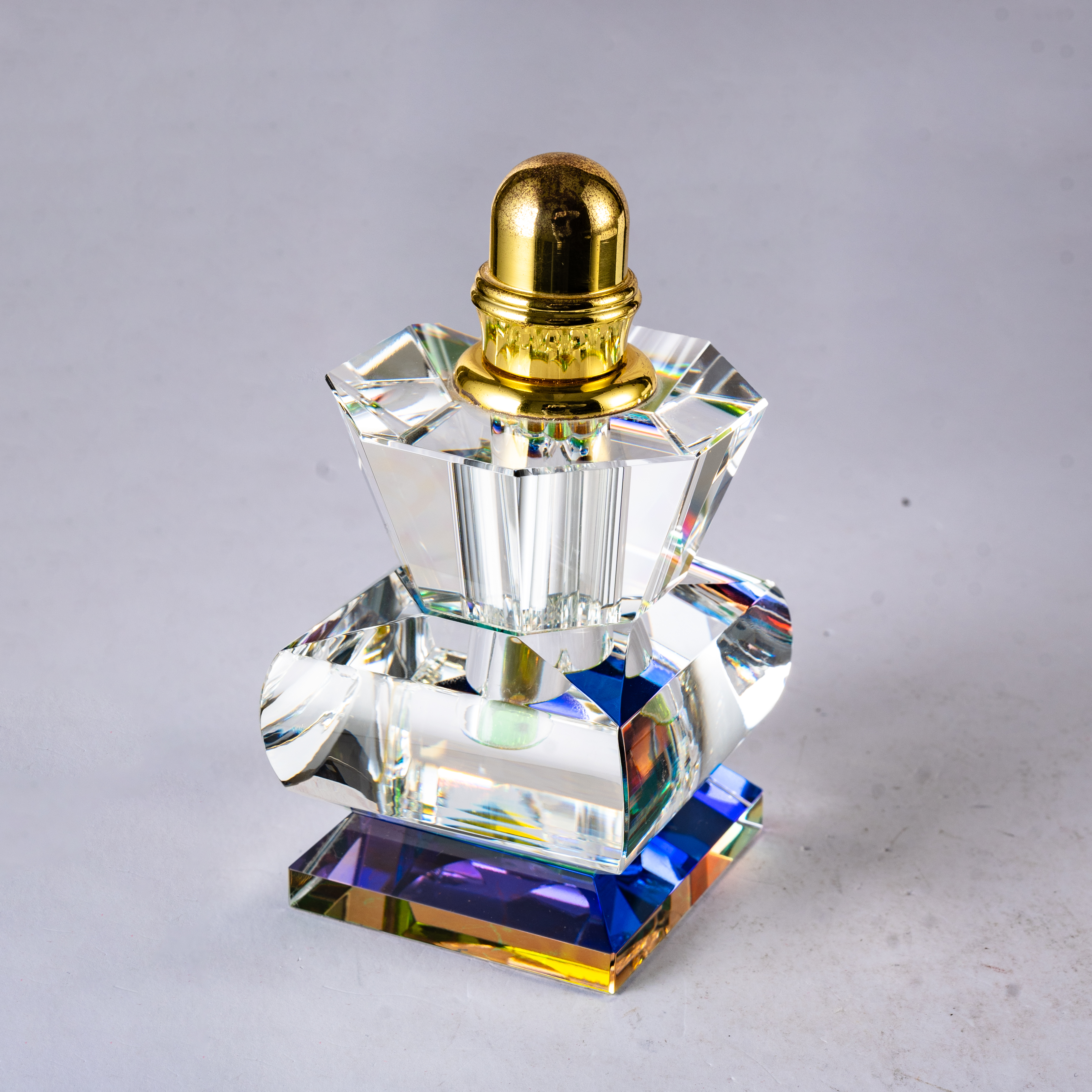SmallBridge High quality Wholesale Double layer Design perfume Bottle Color Plating Process 530g Essential Oil Bottle Liquid Bottle as a gift for friends