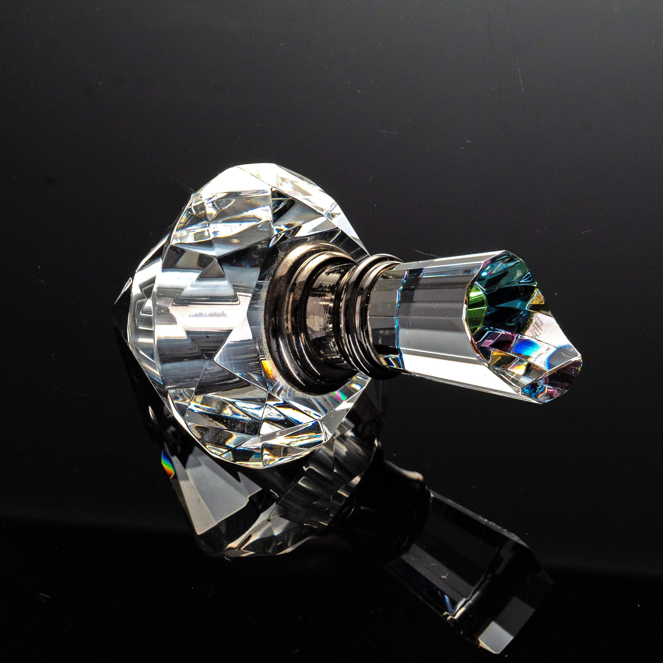 Smallbridge high-grade products wholesale perfume bottles, color plated, pointed bottom, slant giver, self use gift giving bottle weight 135g