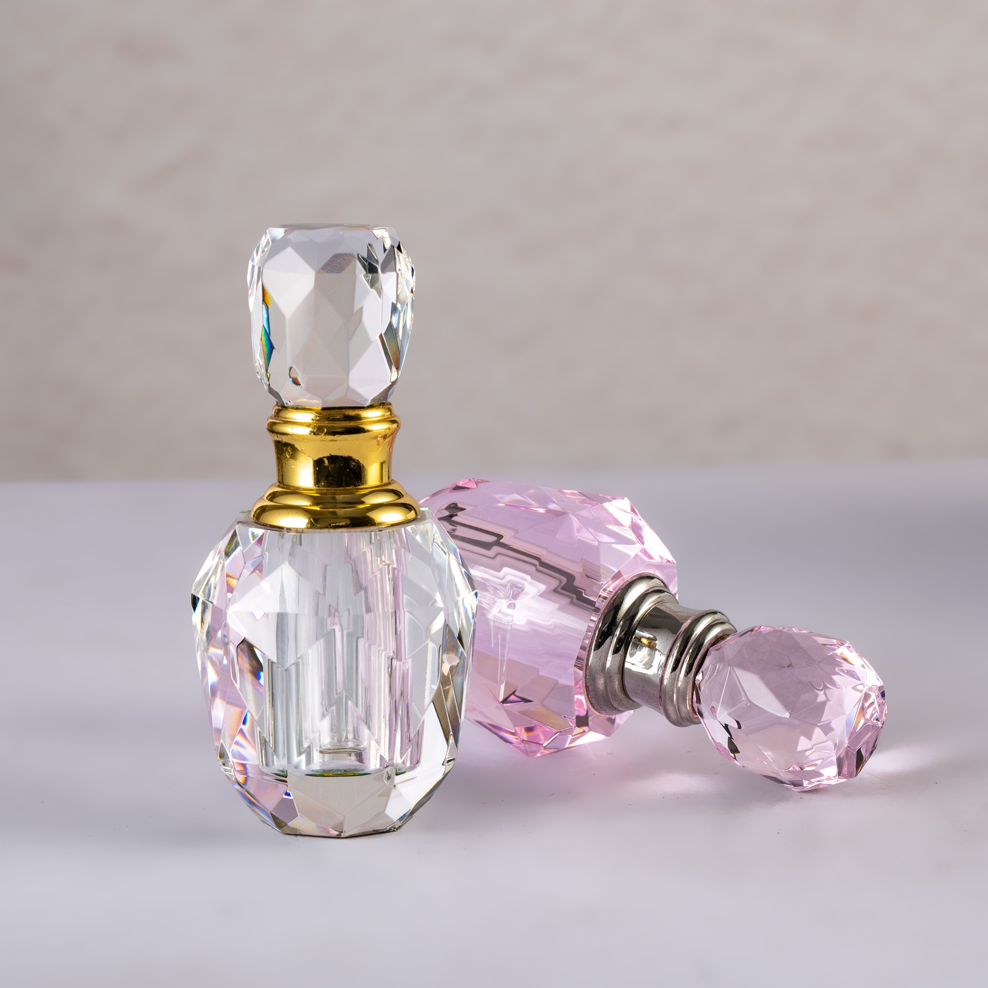 SmallBridge Luxury Crystal perfume Bottle Wholesale Pink and White Couple Essential Oil perfume Bottle with Water Dropping Stick for Personal Use