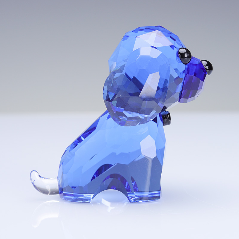 Realistic and vivid images of small animals and dogs can be given as gifts or customized for wholesale