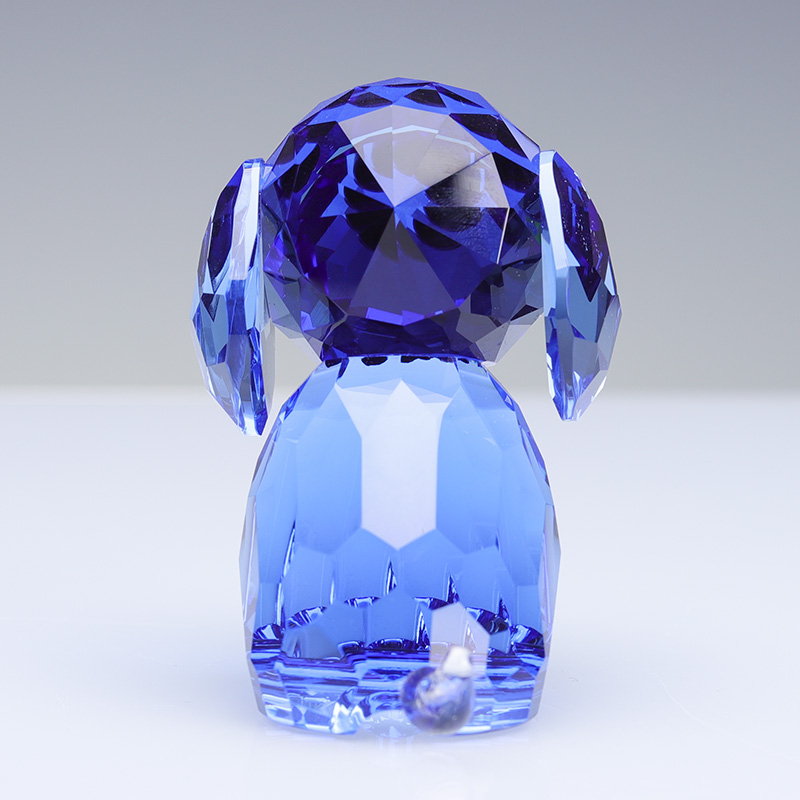 Realistic and vivid images of small animals and dogs can be given as gifts or customized for wholesale