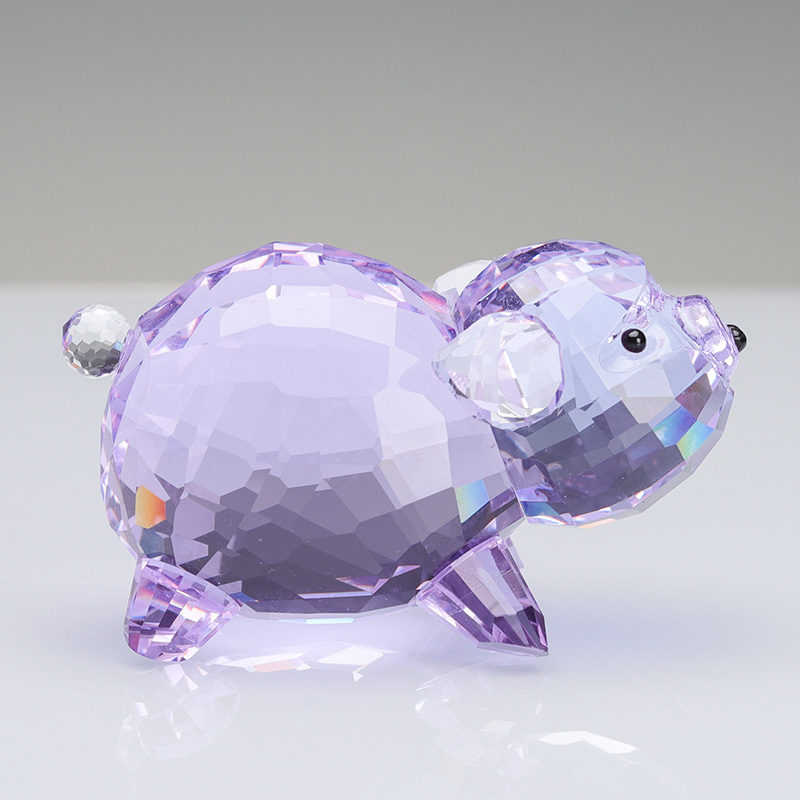 Crystal pig manufacturer with superior quality is the preferred choice for giving gifts to people. Living room ornaments are the preferred choice for giving friends birthday gifts