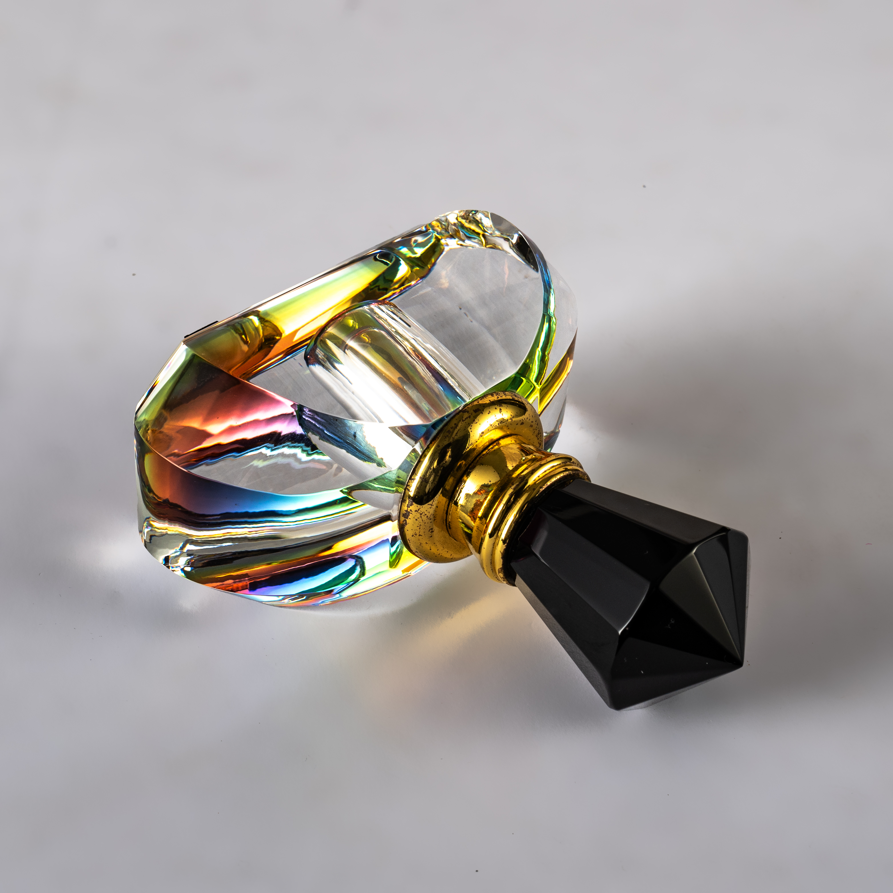 SmallBridge Luxury Crystal perfume Bottle Wholesale Color Plated Black Cap Essential Oil perfume Bottle with Drip Stick Suitable for Personal Use