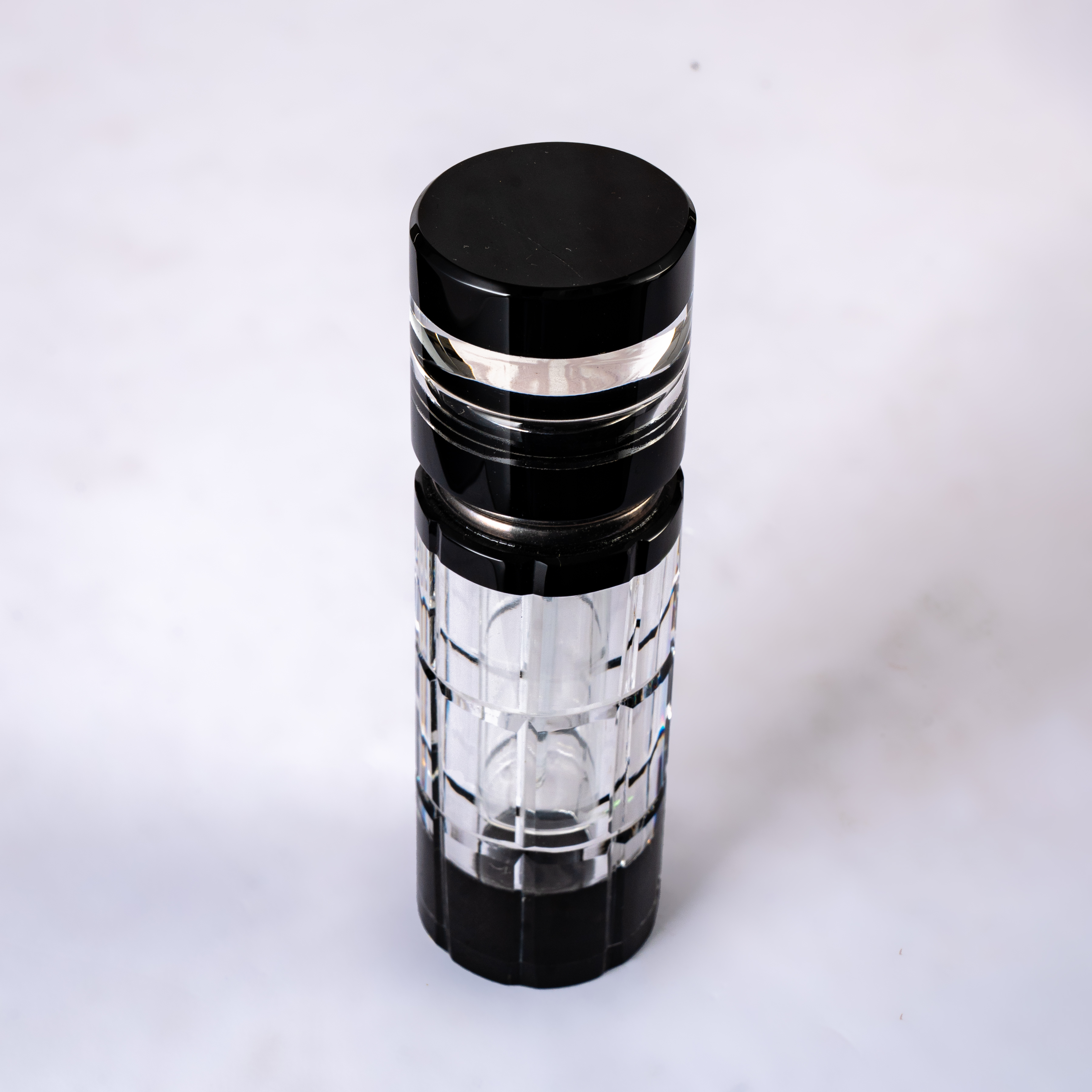 SmallBridge Crystal perfume bottle Black small capacity can be customized for wholesale and personal use Preferred bottle body 164g.6ml