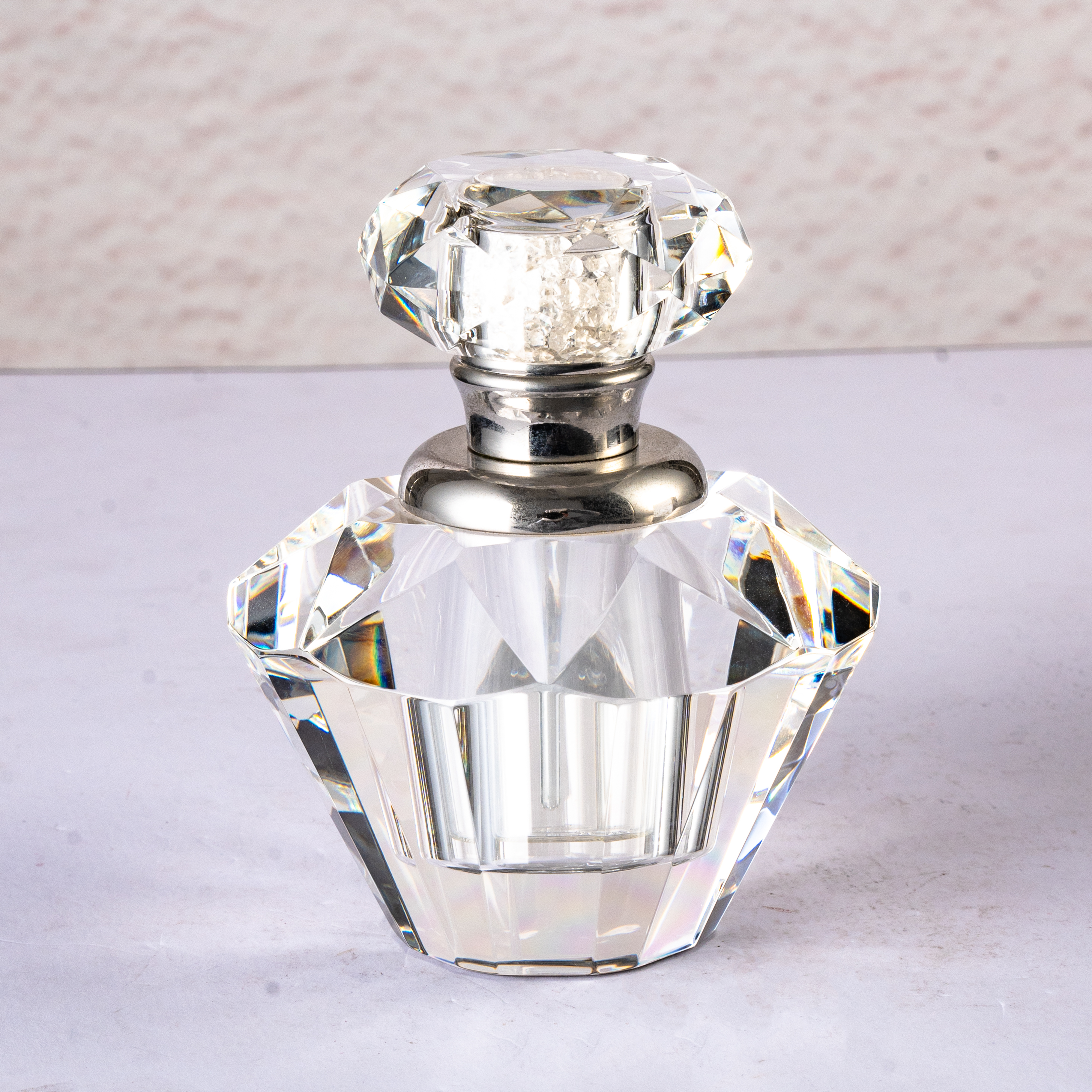 SmallBridge high-grade crystal perfume bottle, transparent bottle cap, rhinestone shape, wholesale, customizable, for personal use, can be used as a decoration collection bottle body 476g, capacity 12ml