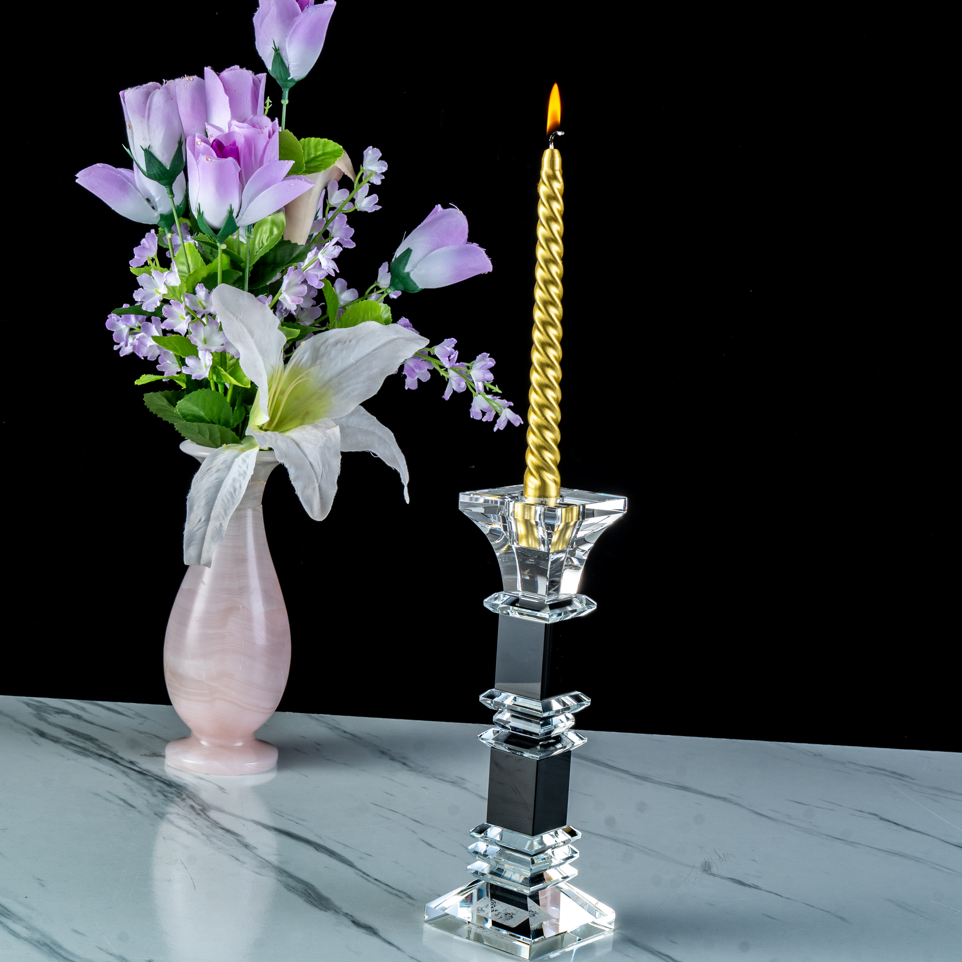 SmallBridge Crystal specializes in wholesale luxury splicing crystal candle holders, furniture ornaments, creative gifts, high-end customization