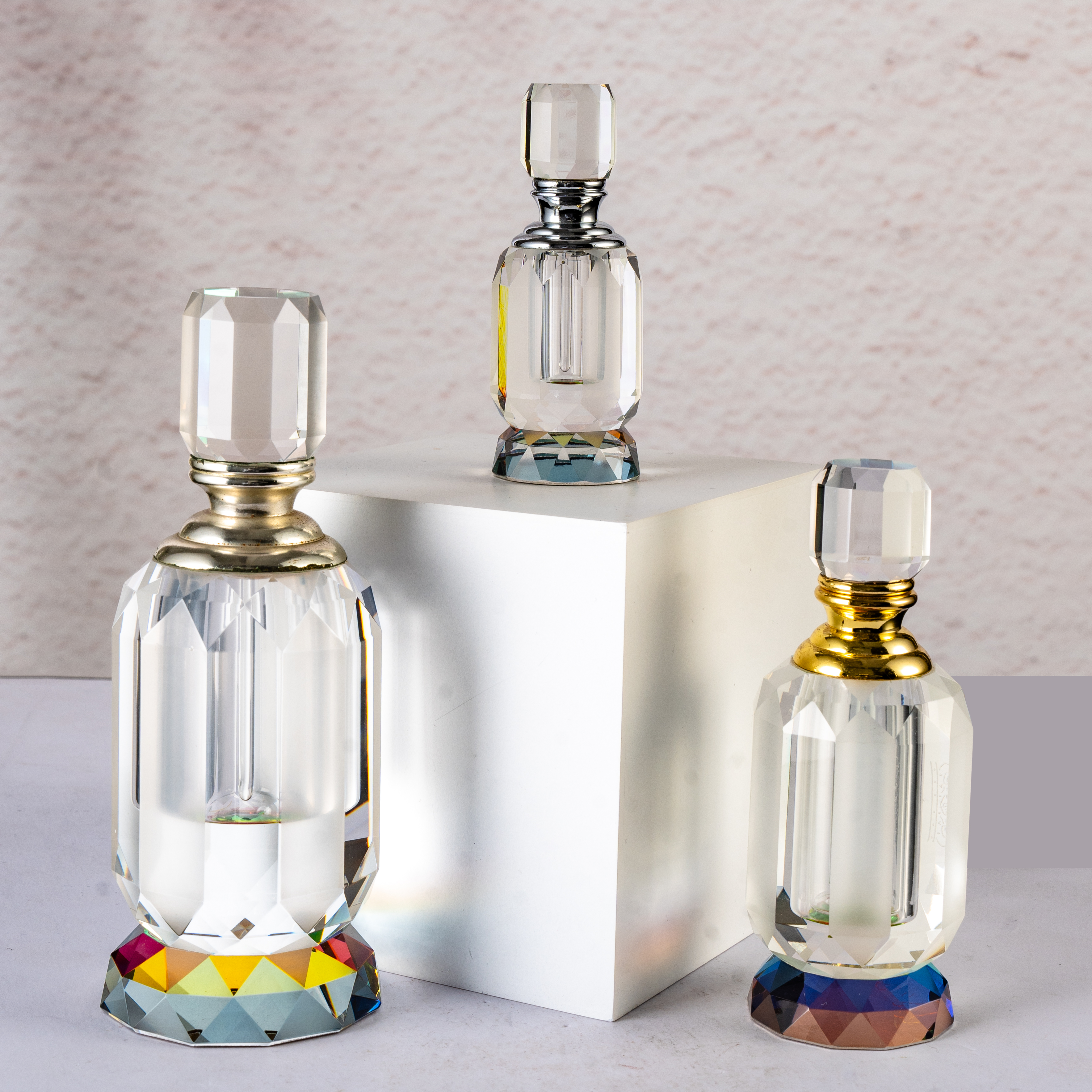 SmallBridge New Design Transparent Crystal Color Plated Large, Medium and Small perfume Bottle Essential Oil Bottle Surface Sandblasting Logo Coloring Liquid Bottle