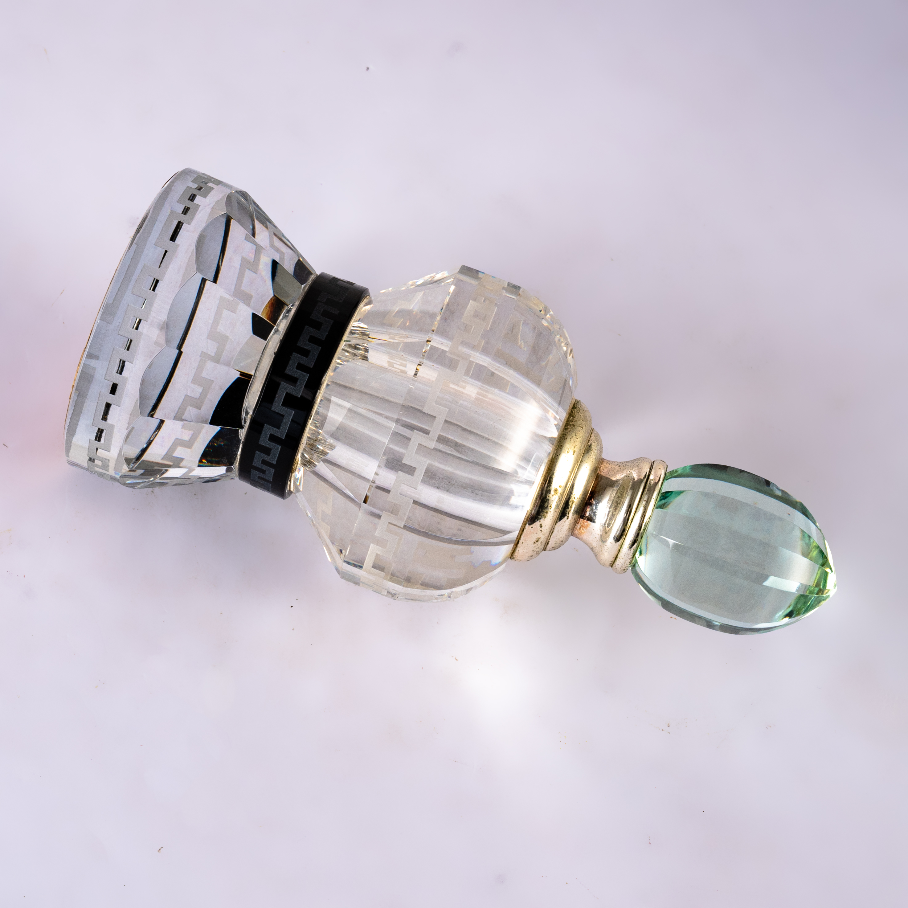 SmallBridge Crystal perfume Bottle Transparent surface sandblasting logo design is novel, customizable, and can be delivered wholesale for personal use Preferred bottle body 284g.6ml