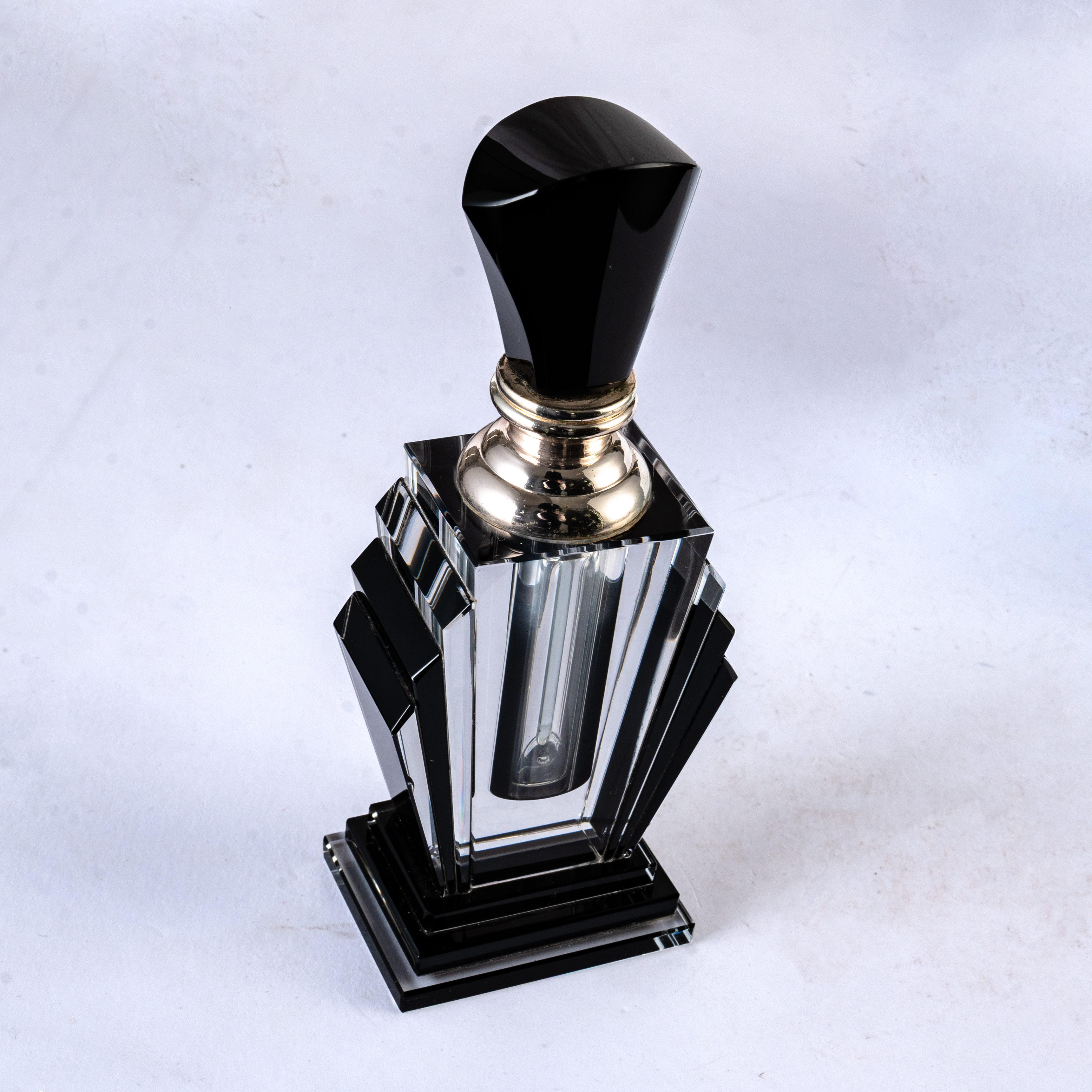 Smallbridge upscale products wholesale perfume bottle black ladder shape gift giving self use bottle weight 262g