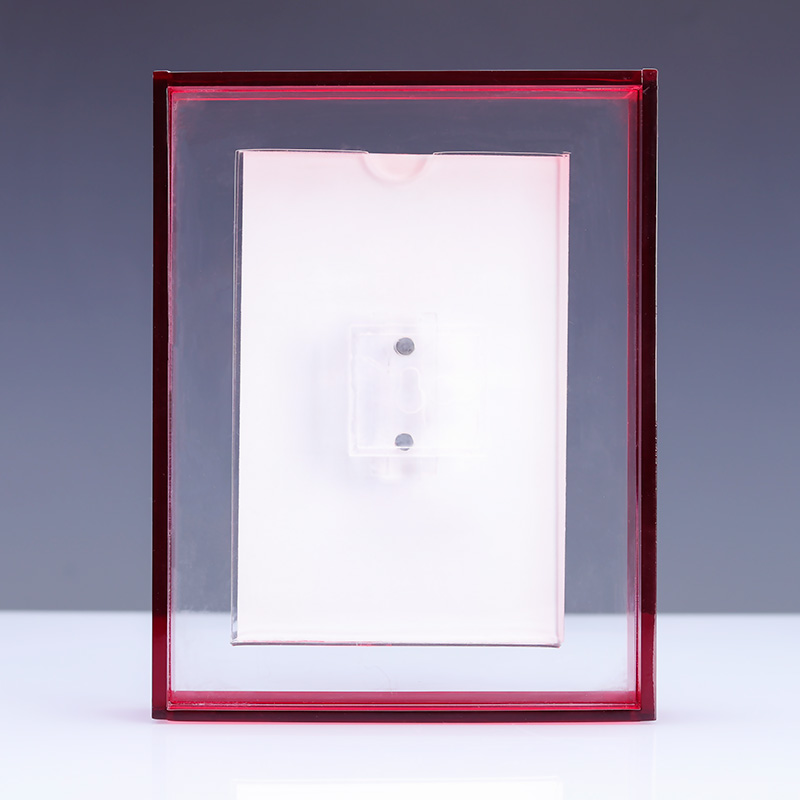 The new acrylic medal has a concealed buckle design, which can be used as office decorations, trophies, and medals. It supports customization and is trustworthy and reliable