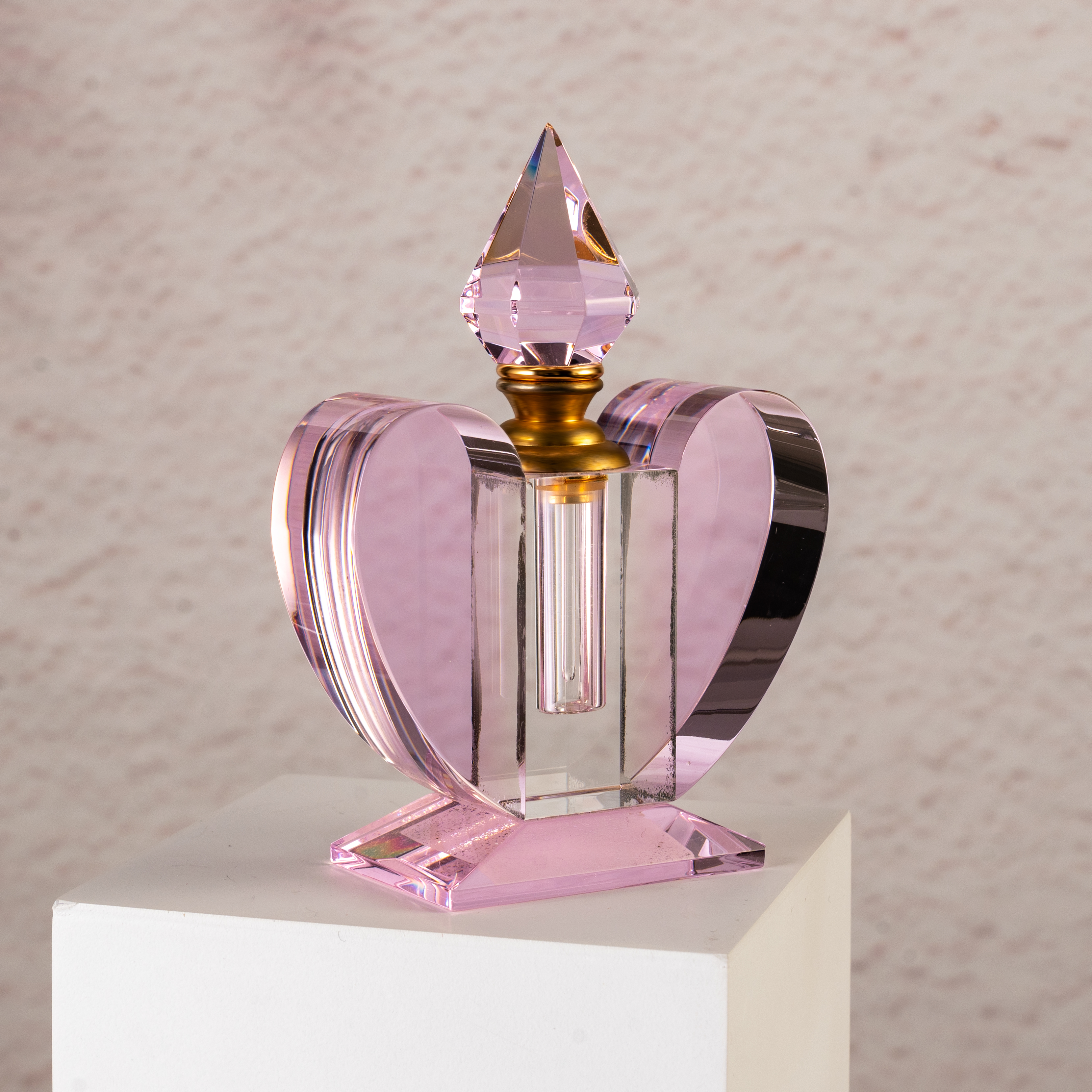 SmallBridge Crystal New Product Pink Heart perfume Bottle Customizable perfume Bottle Essential Oil Bottle Empty Bottle Gift Gift Premium Product