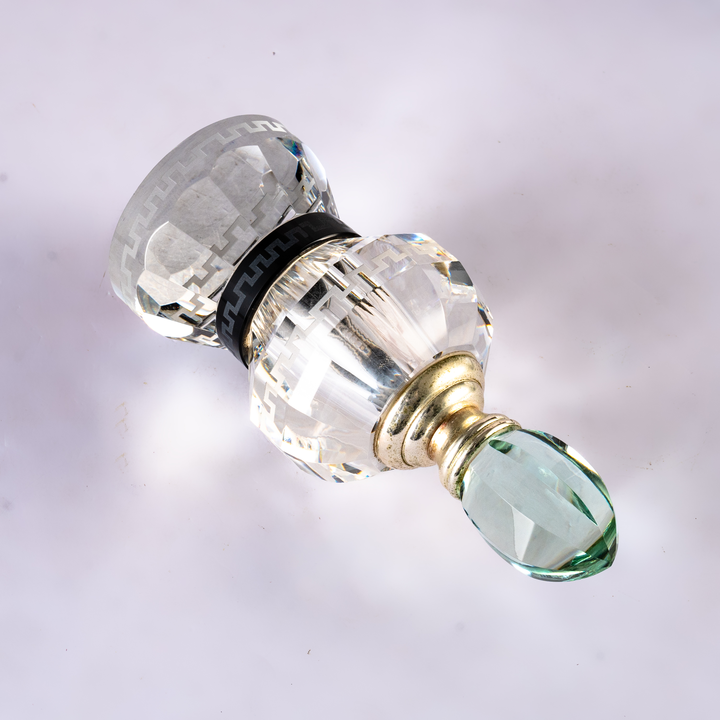 SmallBridge Crystal perfume Bottle Transparent surface sandblasting logo design is novel, customizable, and can be delivered wholesale for personal use Preferred bottle body 284g.6ml