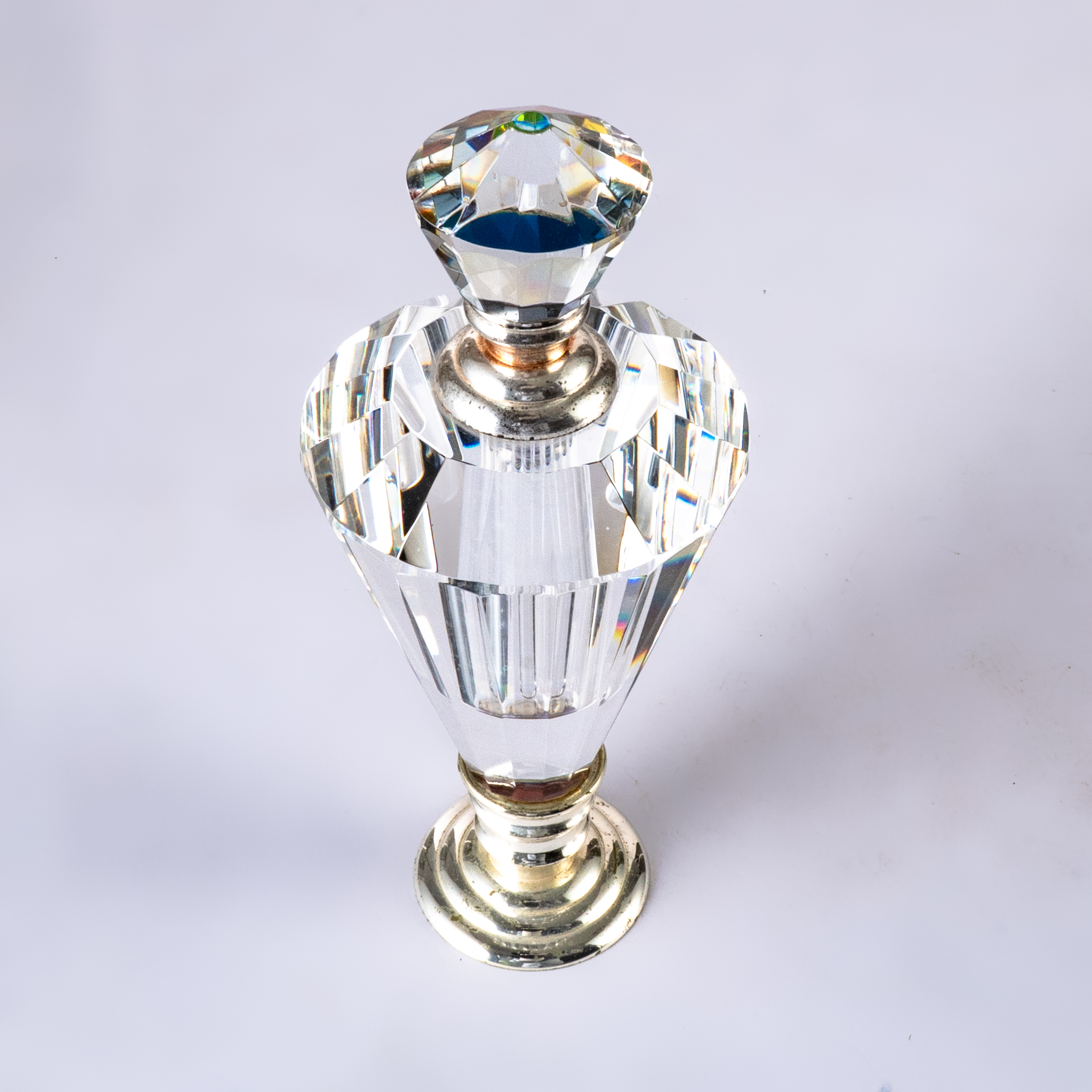 Smallbridge can be customized and wholesale perfume bottle essential oil bottle pyramid shape
