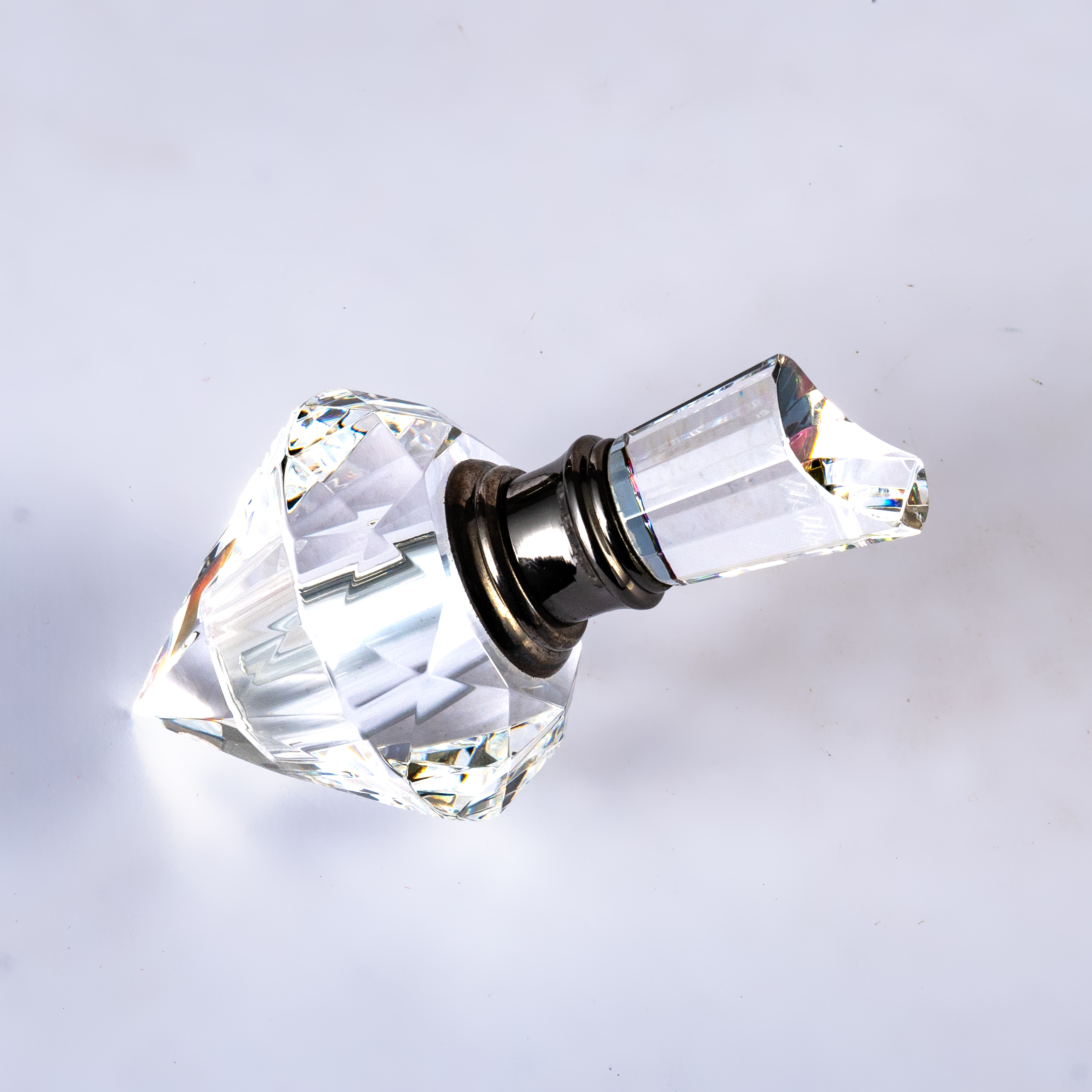 Smallbridge high-grade products wholesale perfume bottles, color plated, pointed bottom, slant giver, self use gift giving bottle weight 135g