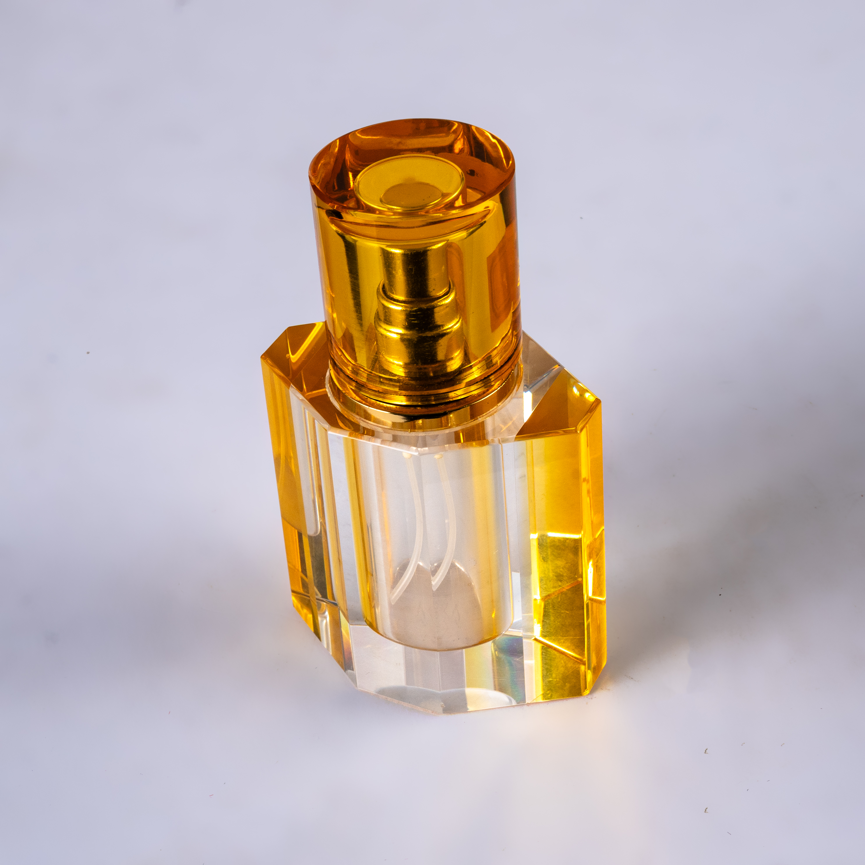 SmallBridge Luxury Crystal perfume Bottle Wholesale Gold Premium Essential Oil perfume Bottle with Drip Stick for Personal Use