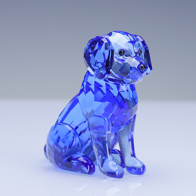 Realistic and vivid images of small animals and dogs can be given as gifts or customized for wholesale