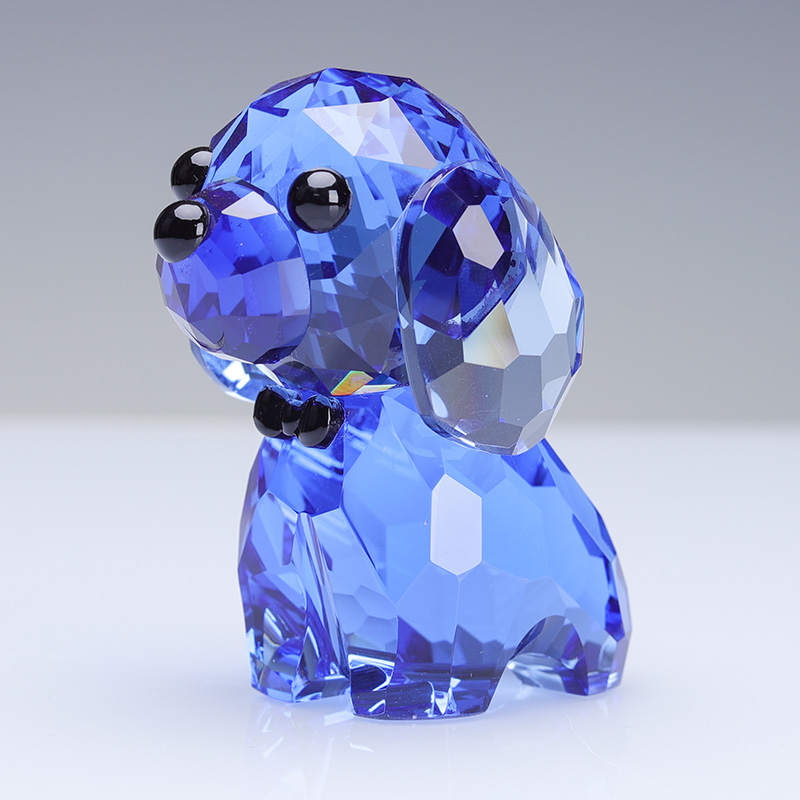 Realistic and vivid images of small animals and dogs can be given as gifts or customized for wholesale