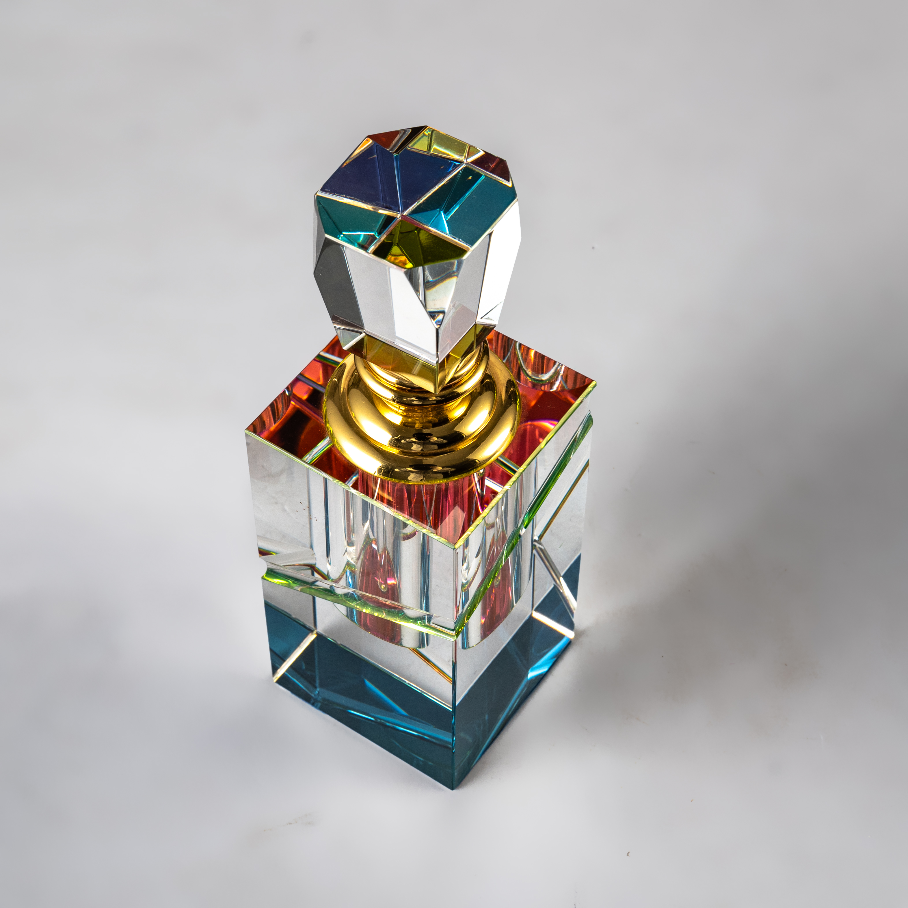 SmallBridge Luxury Crystal perfume Bottle Wholesale Color plated Essential Oil perfume Bottle with Drip Stick is suitable for personal use